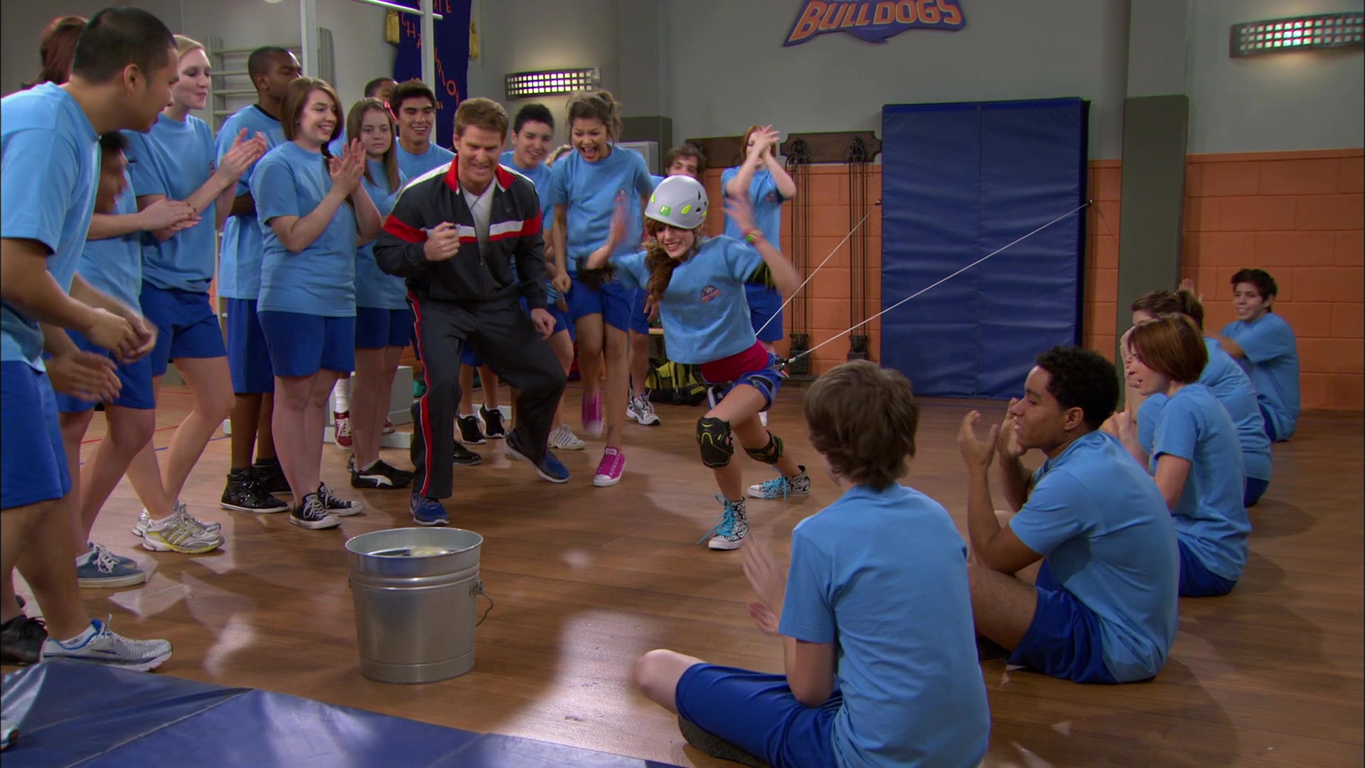 Shake_It_Up_S01E16_1080p_BTD_002615.jpg