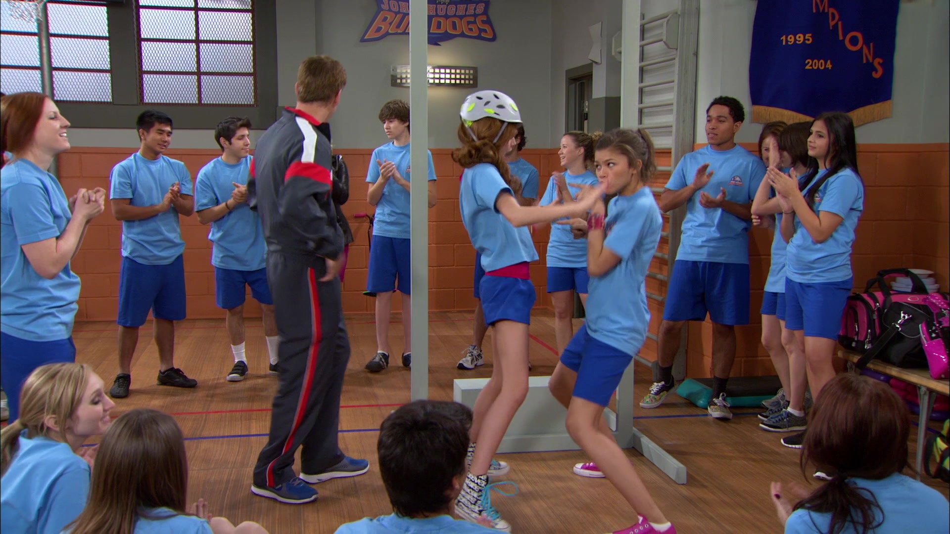 Shake_It_Up_S01E16_1080p_BTD_002785.jpg