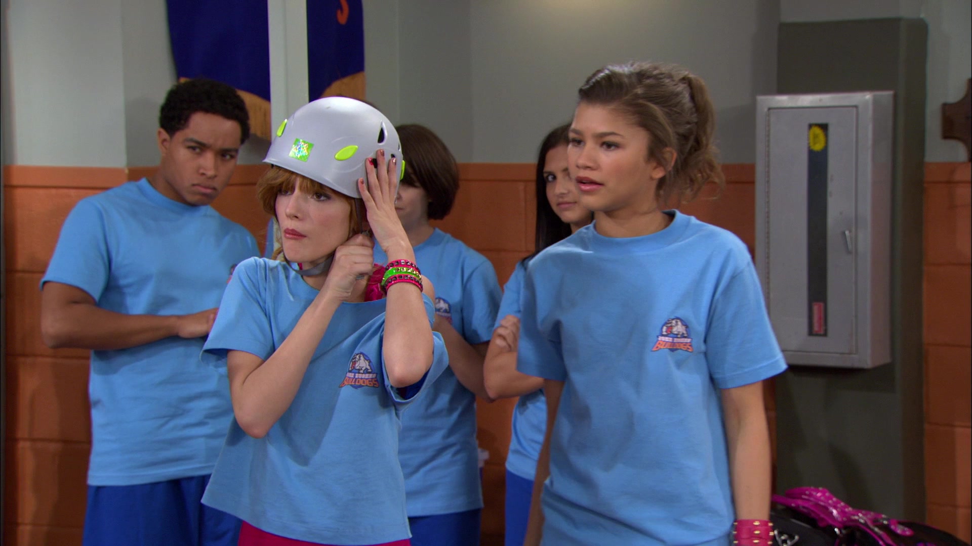 Shake_It_Up_S01E16_1080p_BTD_002797.jpg