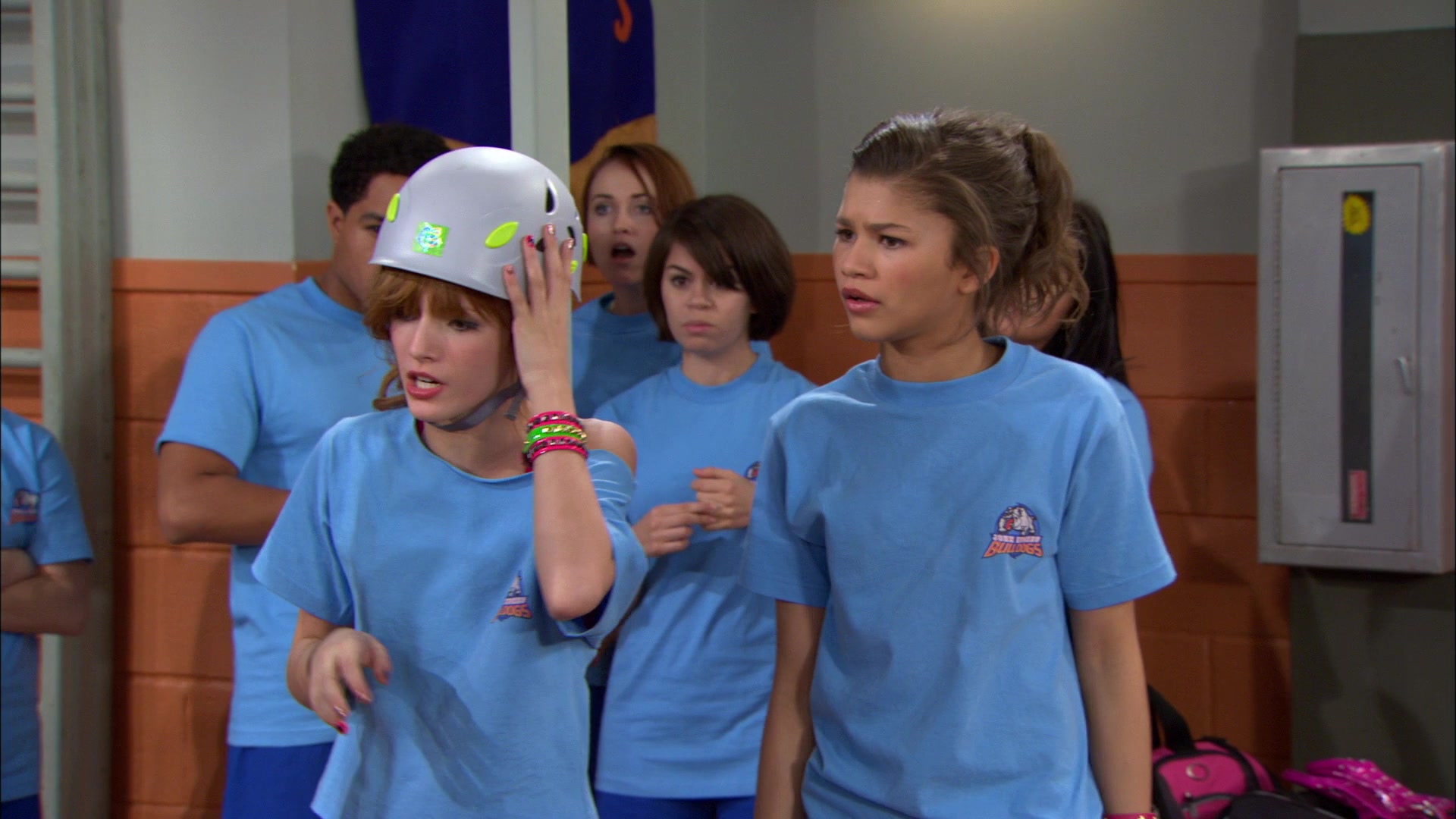 Shake_It_Up_S01E16_1080p_BTD_002800.jpg