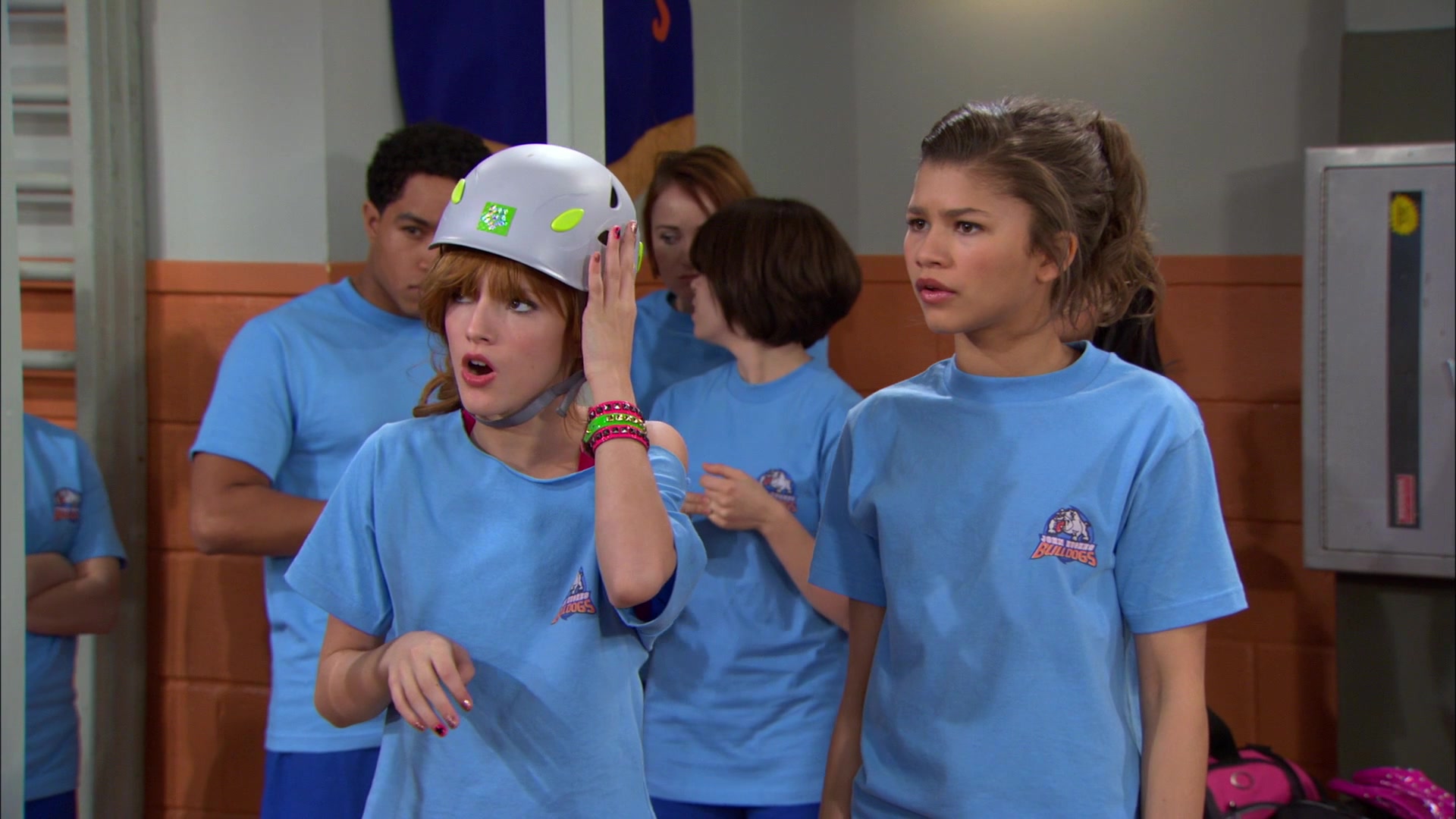 Shake_It_Up_S01E16_1080p_BTD_002802.jpg