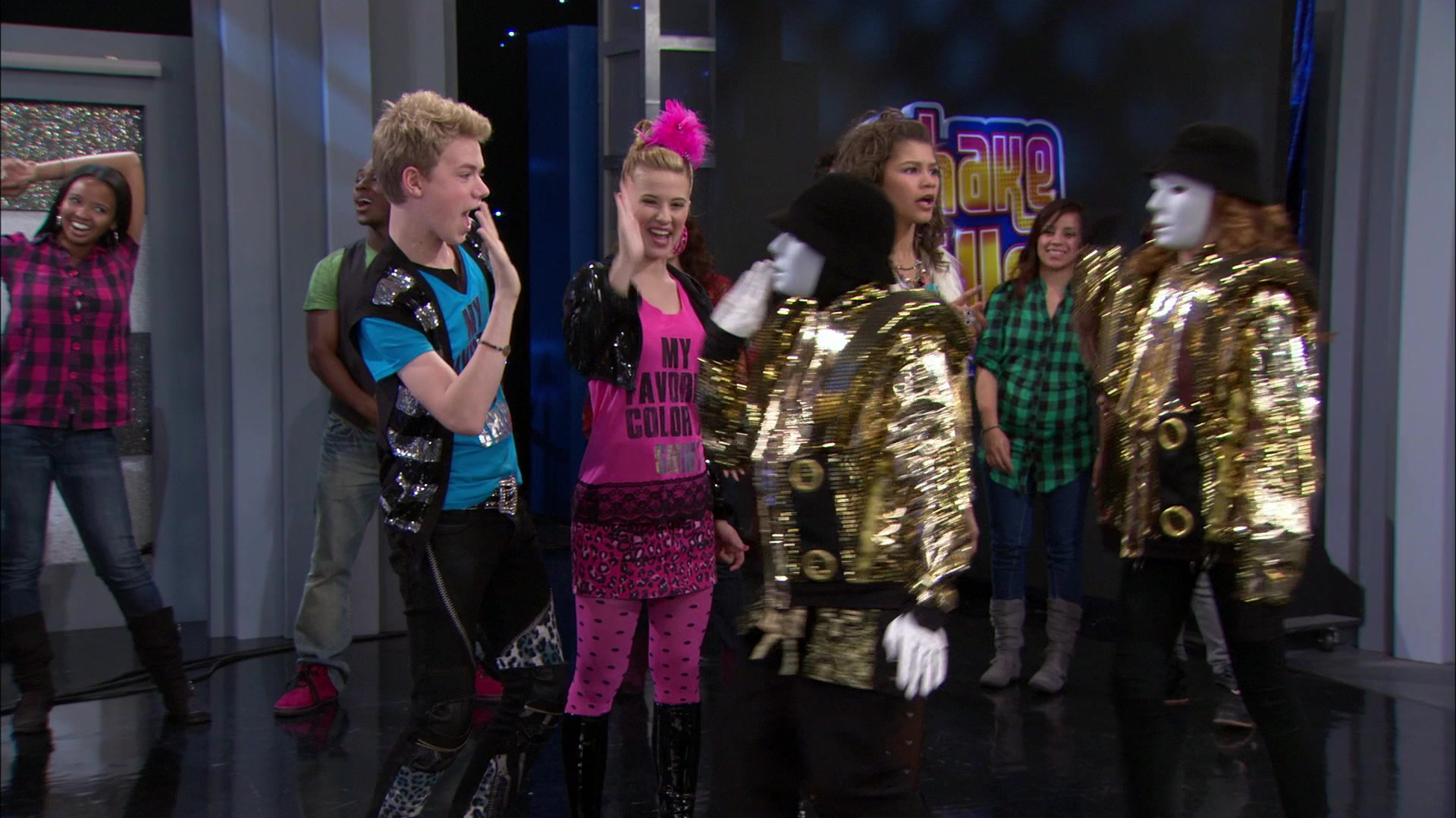 Shake_It_Up_S01E17_1080p_BTD_000082.jpg