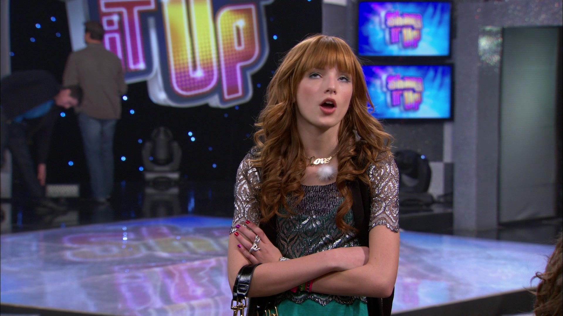 Shake_It_Up_S01E17_1080p_BTD_000467.jpg
