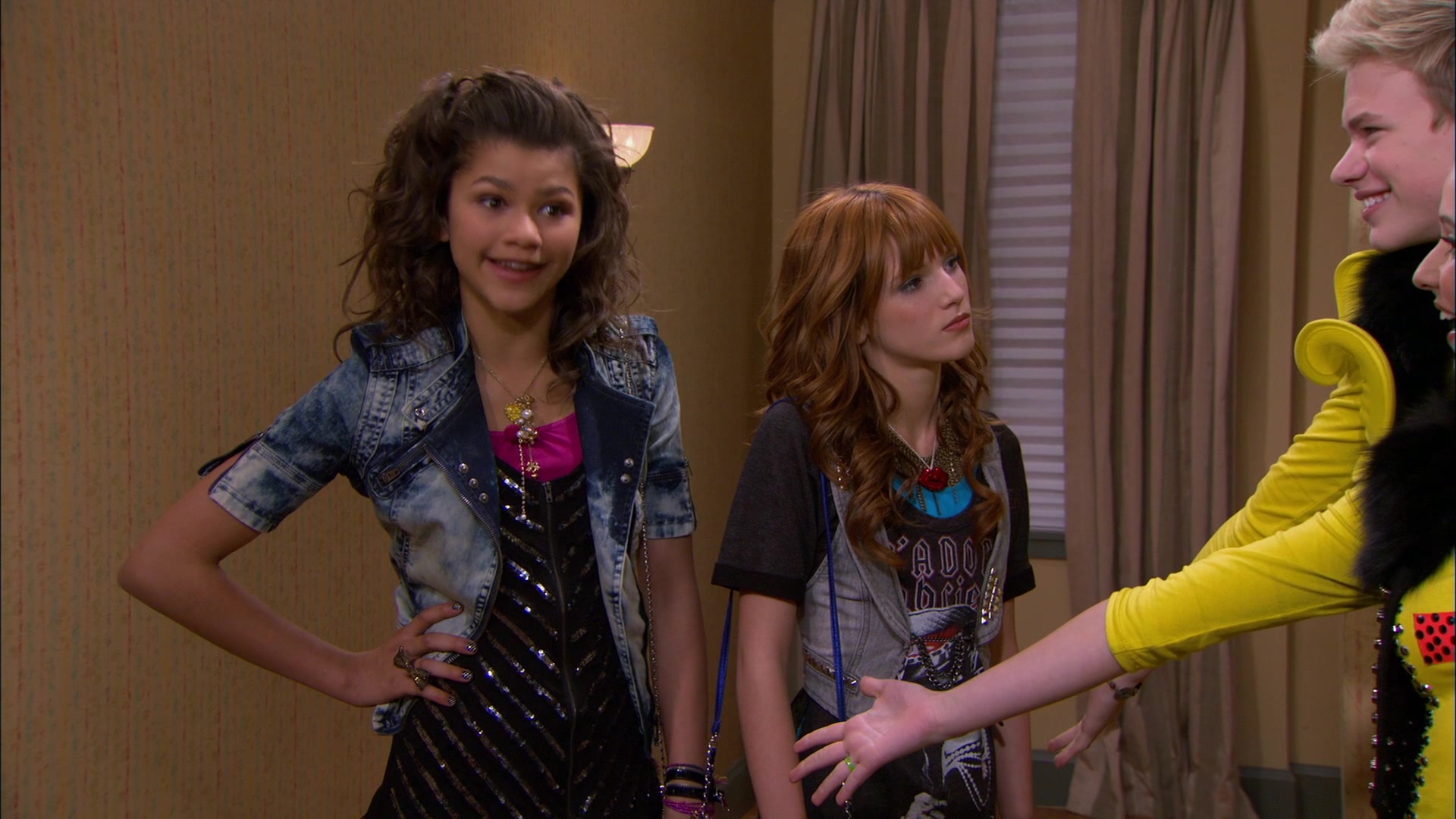 Shake_It_Up_S01E17_1080p_BTD_001192.jpg