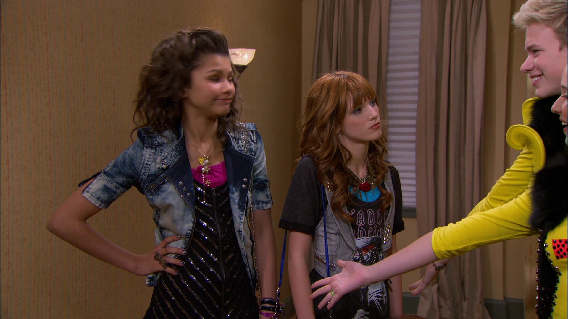 Shake_It_Up_S01E17_1080p_BTD_001193.jpg