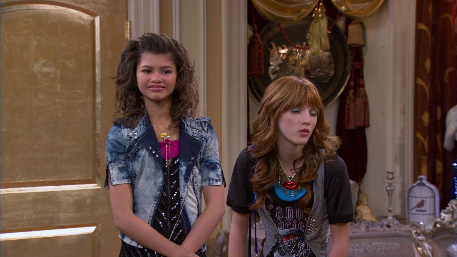 Shake_It_Up_S01E17_1080p_BTD_001221.jpg