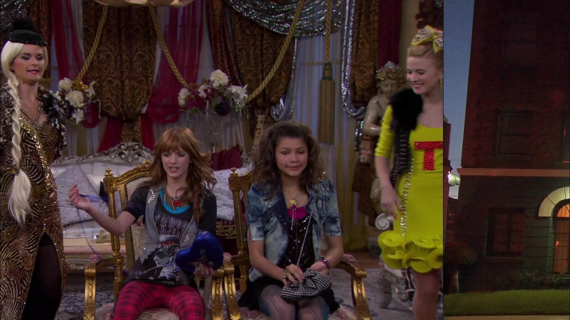 Shake_It_Up_S01E17_1080p_BTD_001403.jpg
