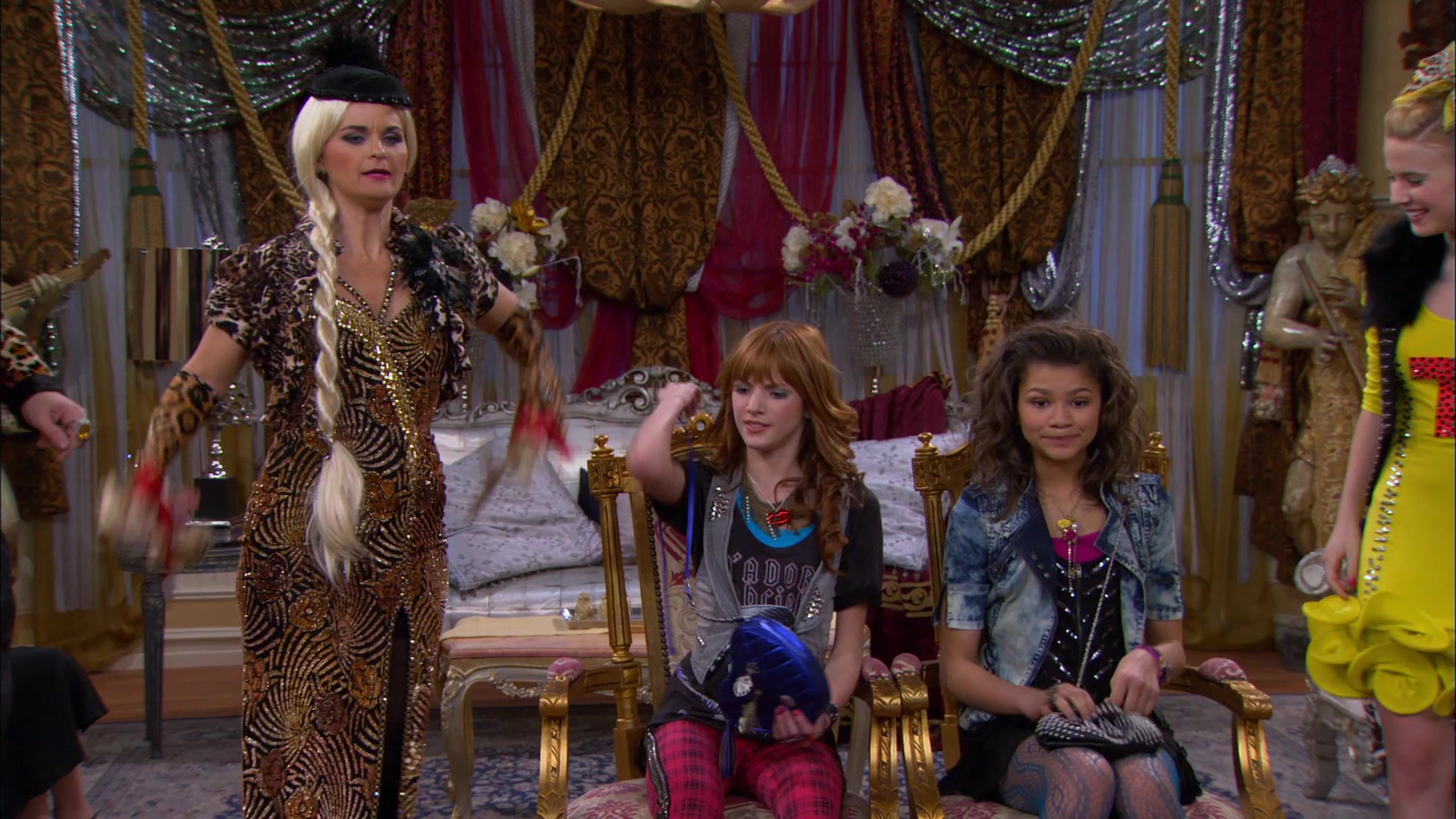 Shake_It_Up_S01E17_1080p_BTD_001404.jpg
