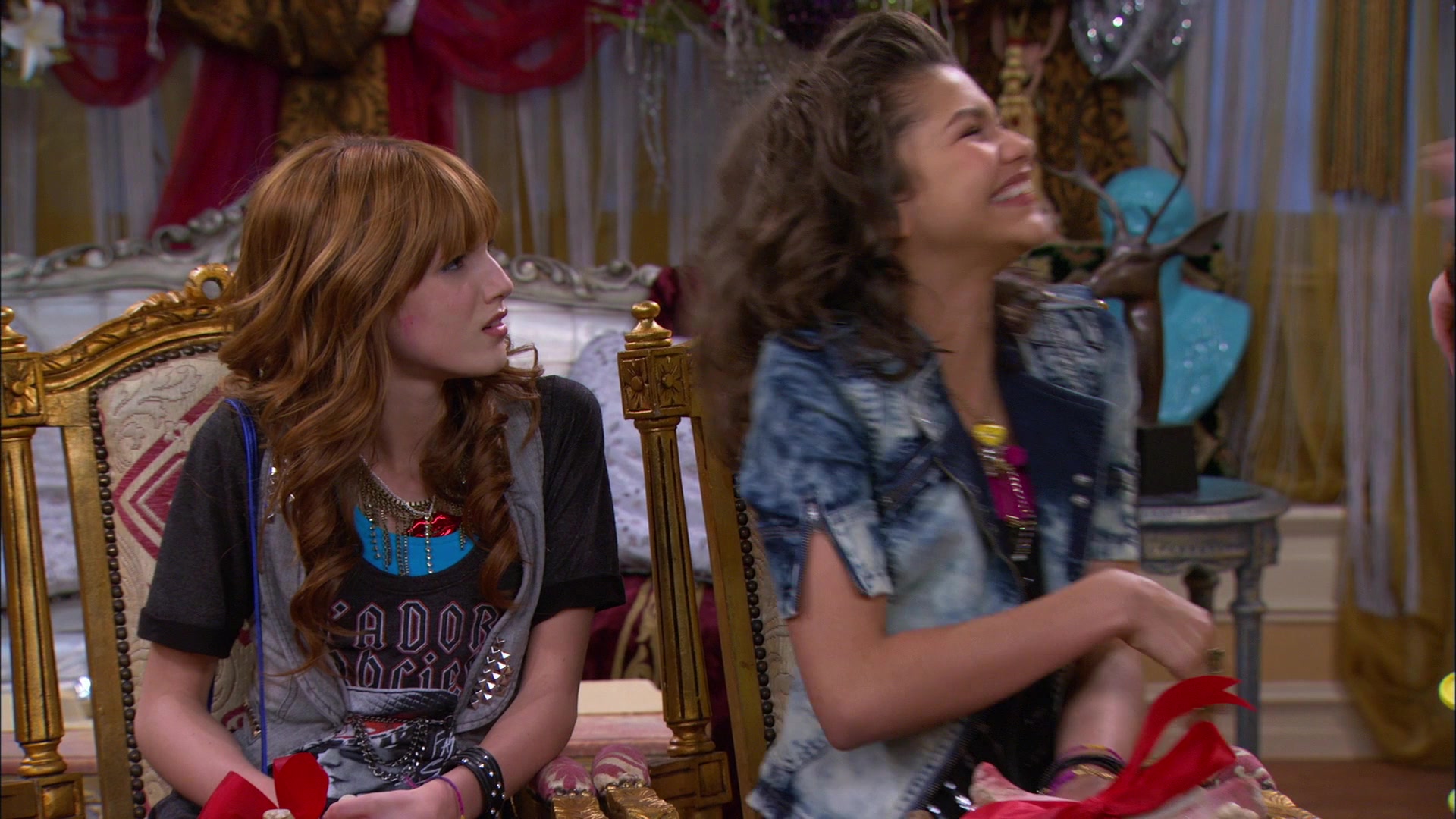 Shake_It_Up_S01E17_1080p_BTD_001465.jpg