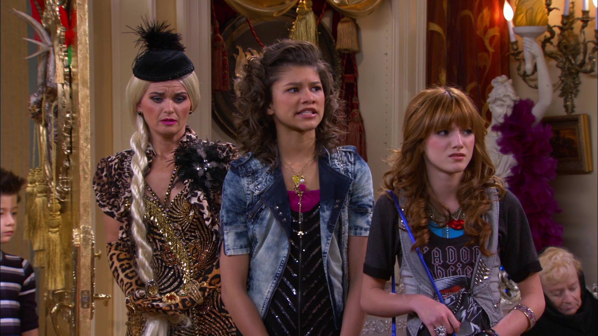 Shake_It_Up_S01E17_1080p_BTD_002652.jpg