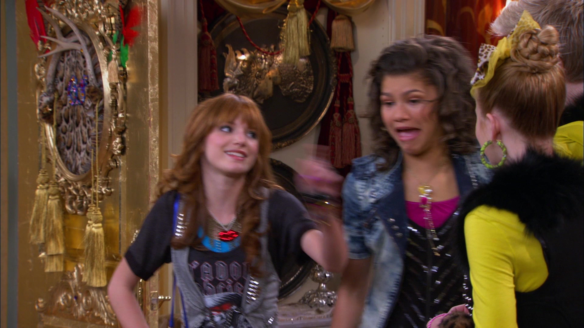 Shake_It_Up_S01E17_1080p_BTD_002856.jpg