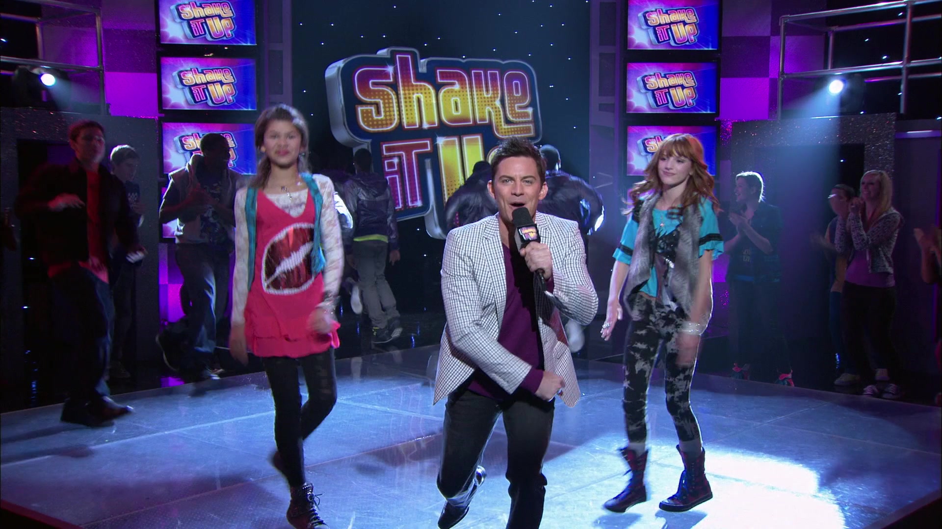 Shake_It_Up_S01E18_1080p_BTD_000123.jpg