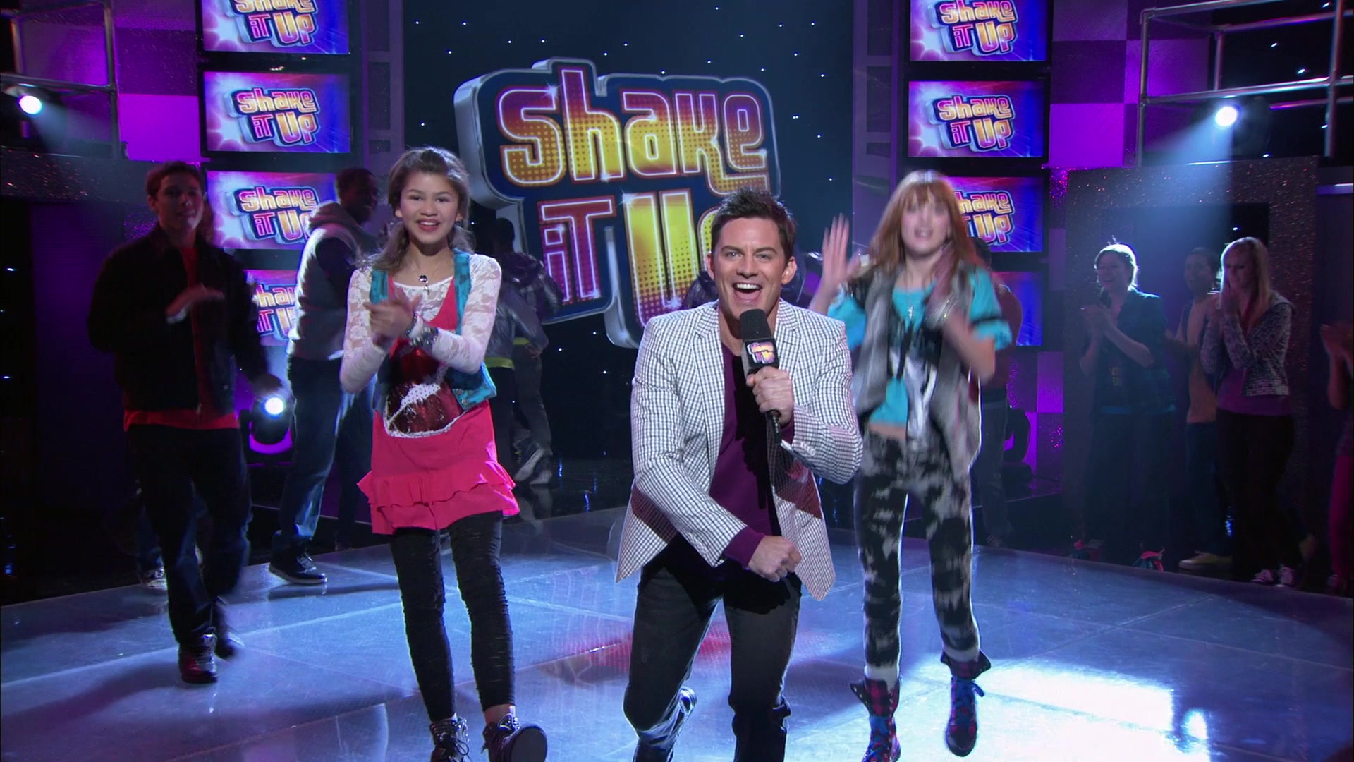 Shake_It_Up_S01E18_1080p_BTD_000124.jpg
