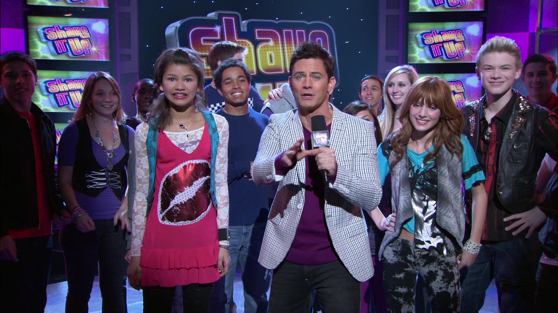 Shake_It_Up_S01E18_1080p_BTD_000136.jpg