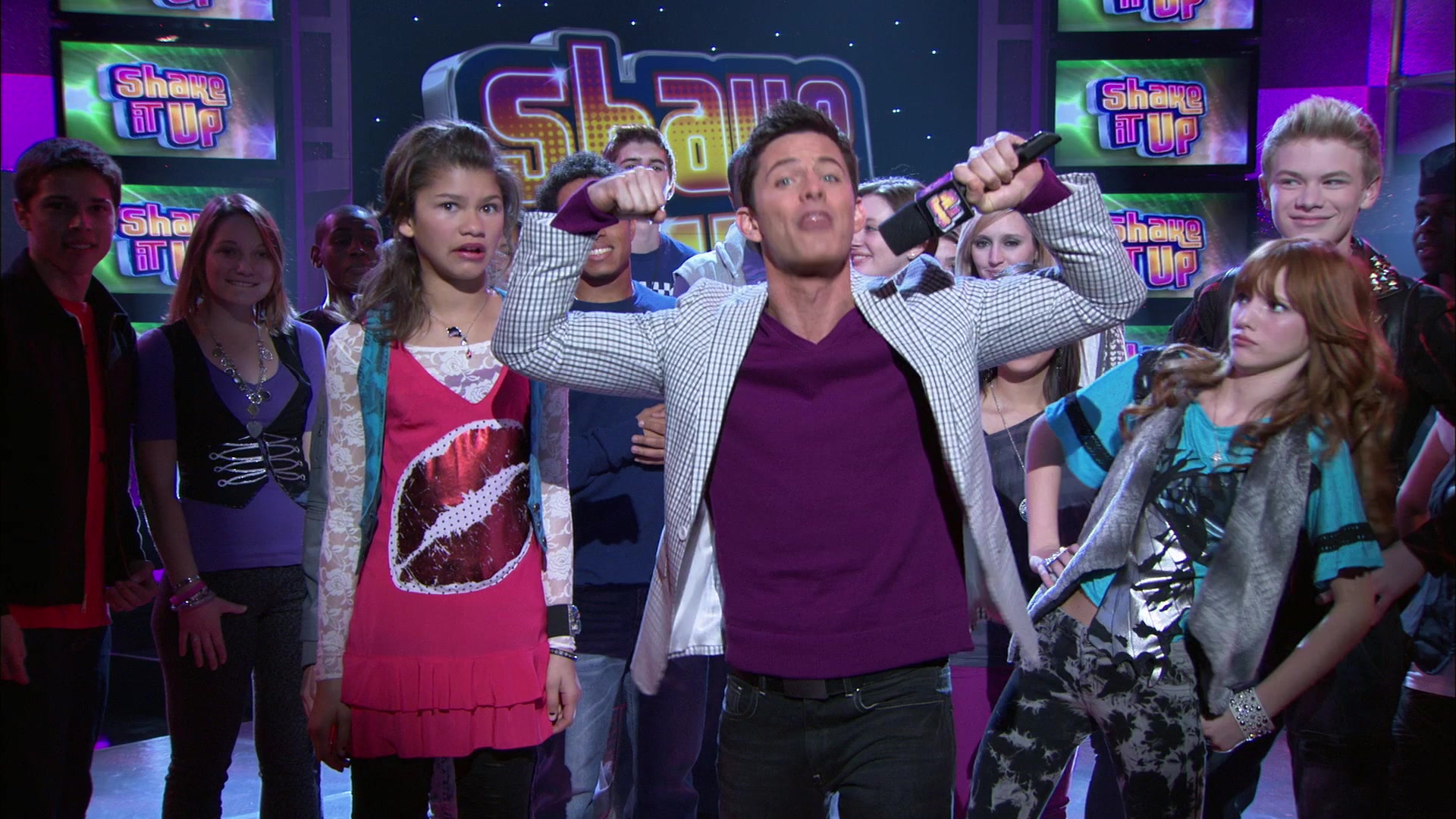 Shake_It_Up_S01E18_1080p_BTD_000141.jpg