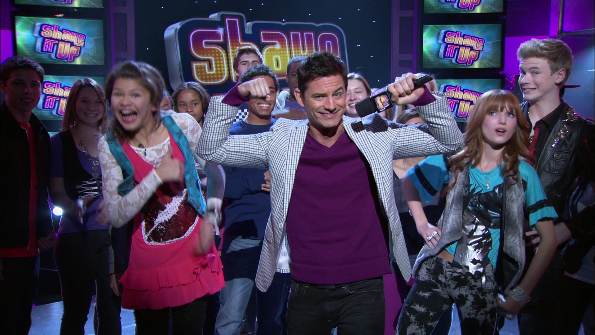 Shake_It_Up_S01E18_1080p_BTD_000145.jpg