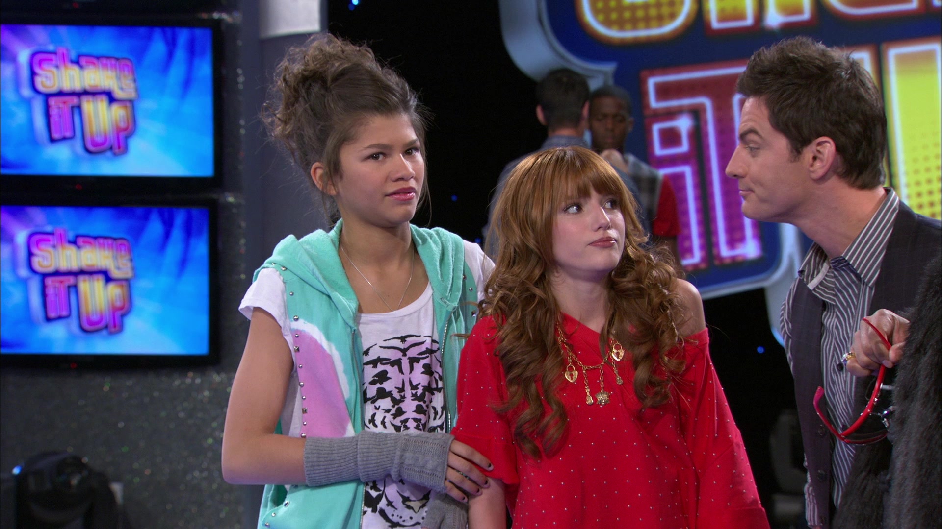 Shake_It_Up_S01E18_1080p_BTD_000434.jpg