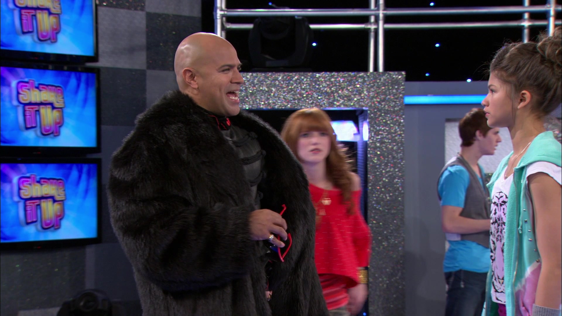 Shake_It_Up_S01E18_1080p_BTD_000485.jpg Shake_It_Up_S01E18_1080p_BTD_000485.jpg