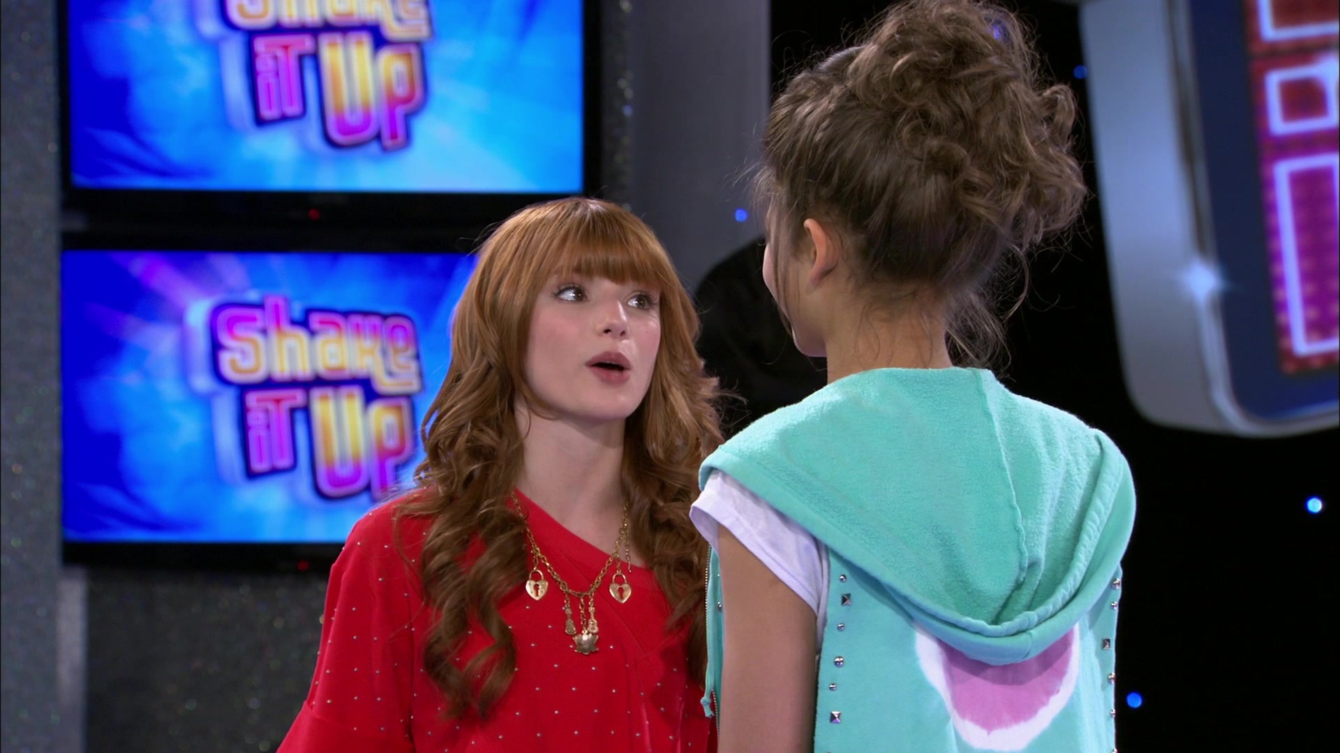 Shake_It_Up_S01E18_1080p_BTD_000639.jpg