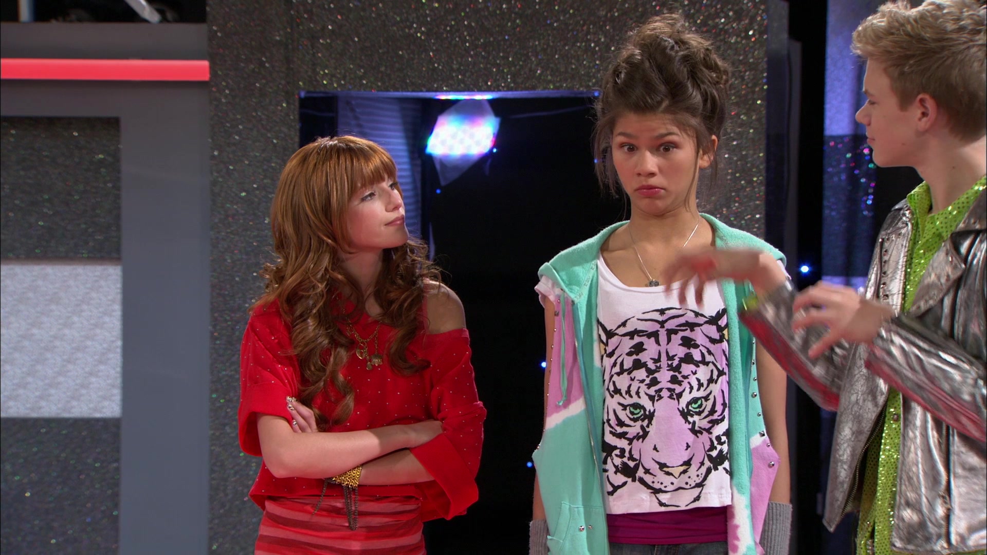 Shake_It_Up_S01E18_1080p_BTD_000891.jpg