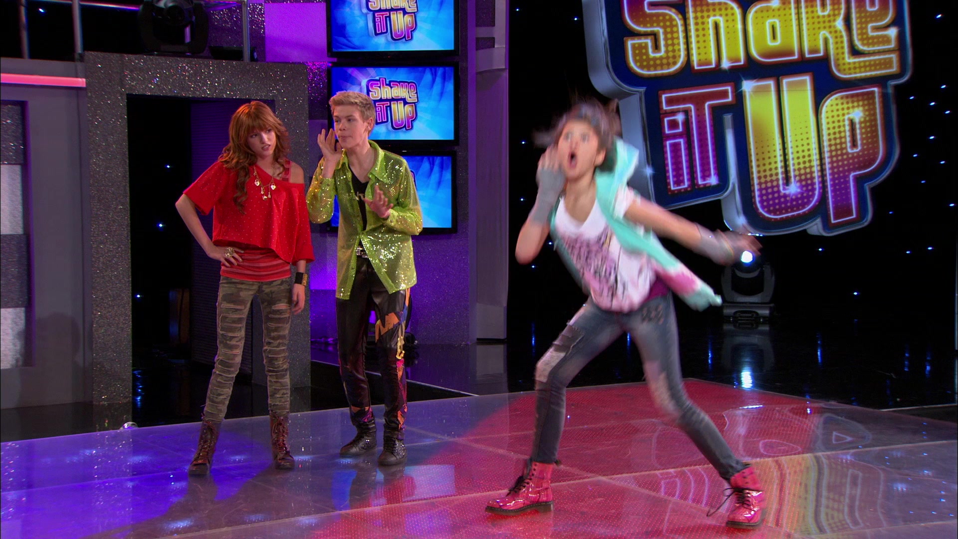 Shake_It_Up_S01E18_1080p_BTD_001014.jpg