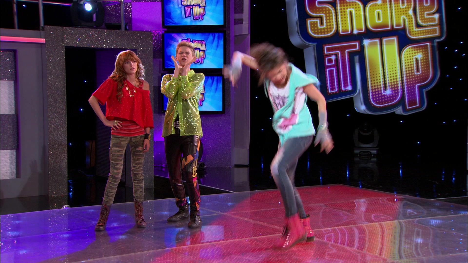 Shake_It_Up_S01E18_1080p_BTD_001022.jpg