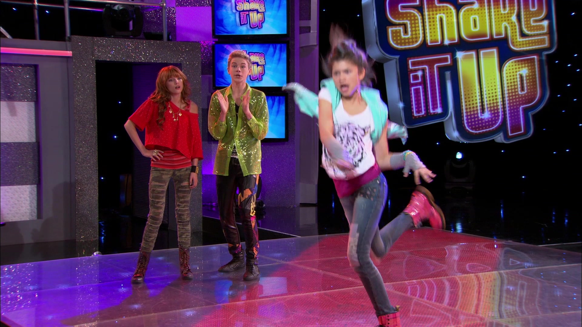 Shake_It_Up_S01E18_1080p_BTD_001025.jpg Shake_It_Up_S01E18_1080p_BTD_001025.jpg