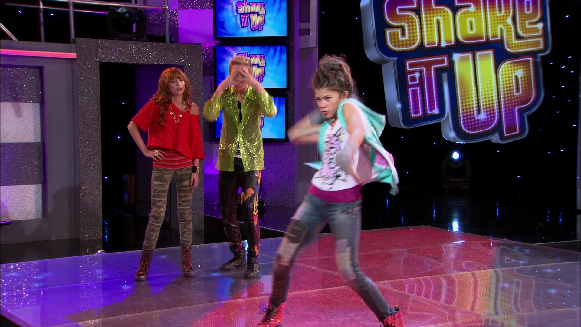 Shake_It_Up_S01E18_1080p_BTD_001026.jpg