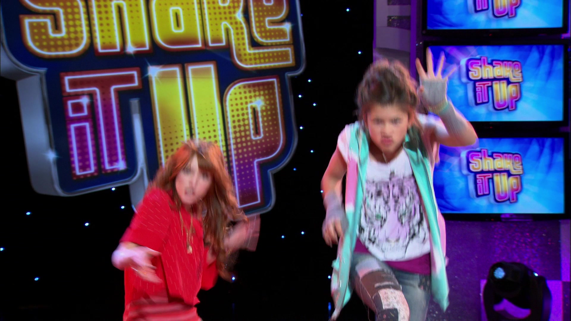 Shake_It_Up_S01E18_1080p_BTD_001047.jpg