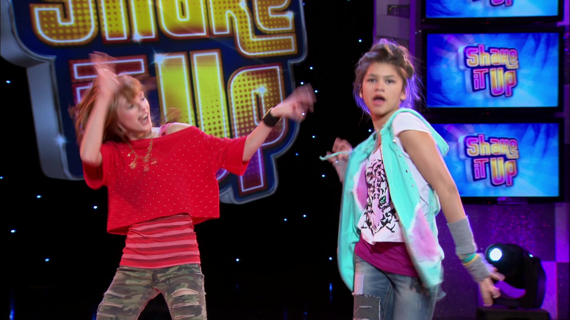 Shake_It_Up_S01E18_1080p_BTD_001048.jpg