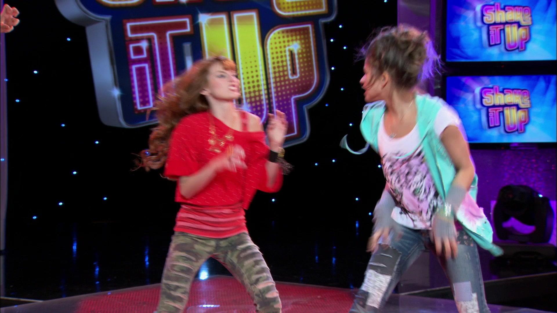 Shake_It_Up_S01E18_1080p_BTD_001057.jpg