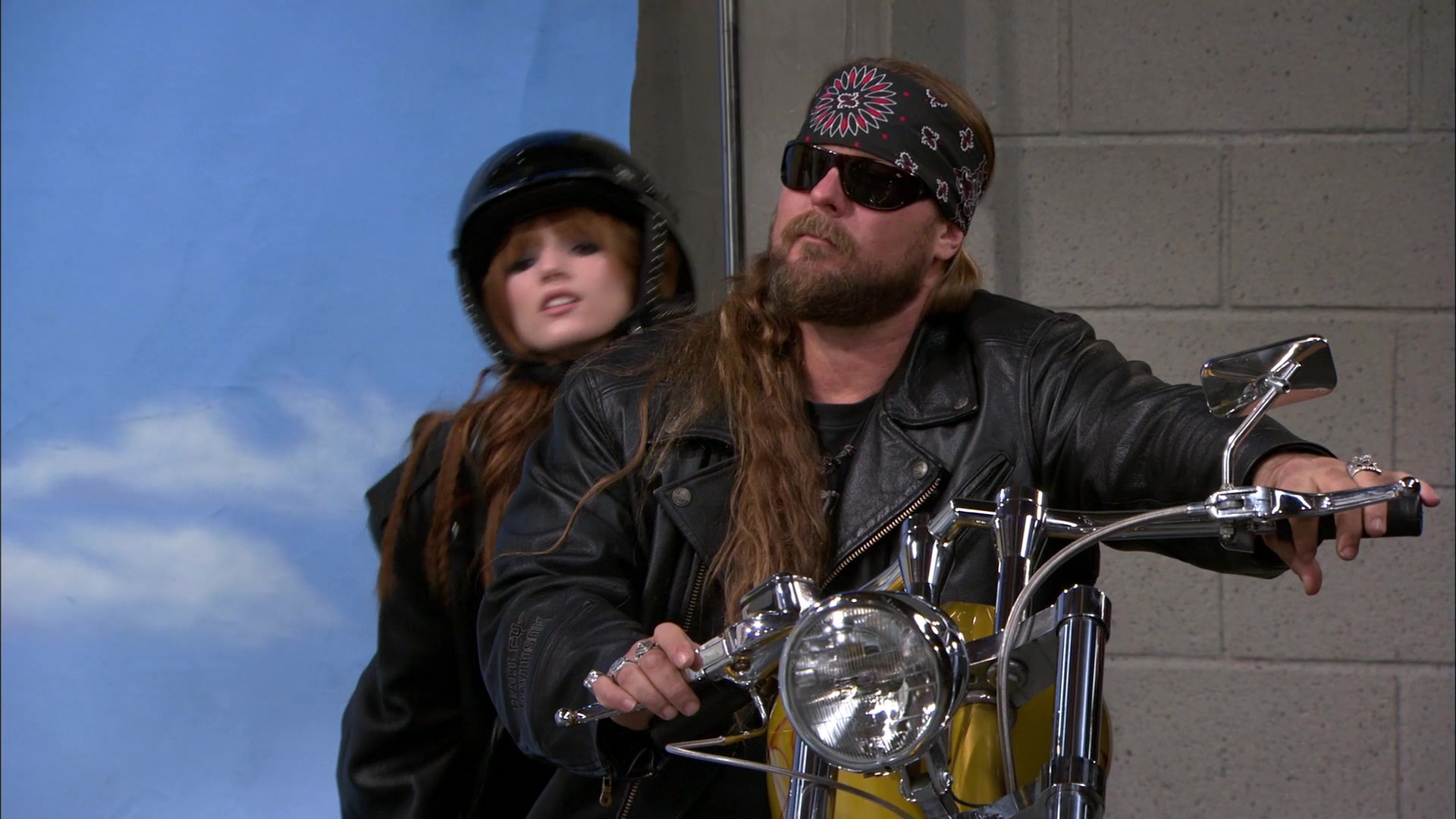 Shake_It_Up_S01E18_1080p_BTD_001467.jpg