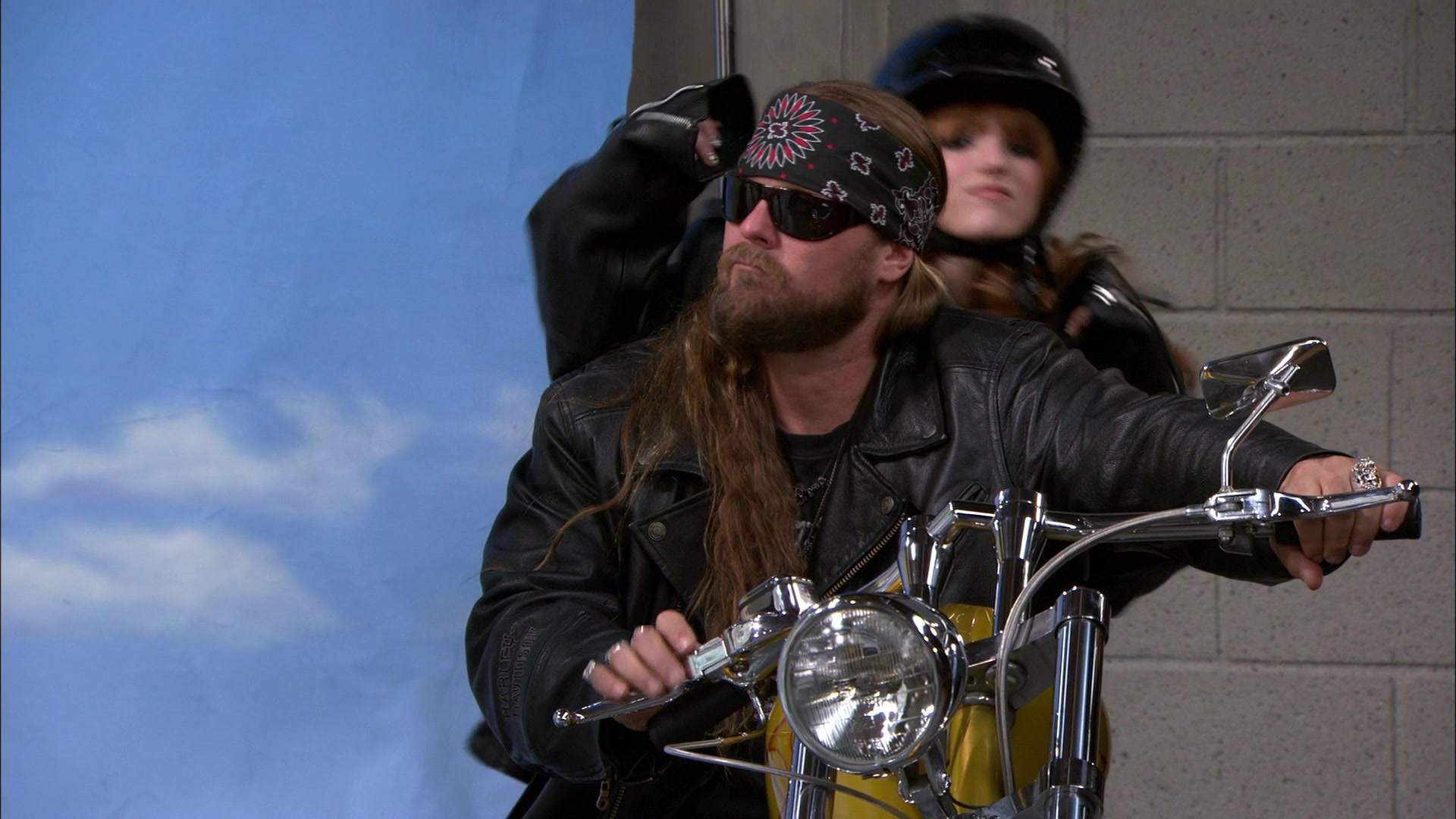 Shake_It_Up_S01E18_1080p_BTD_001470.jpg