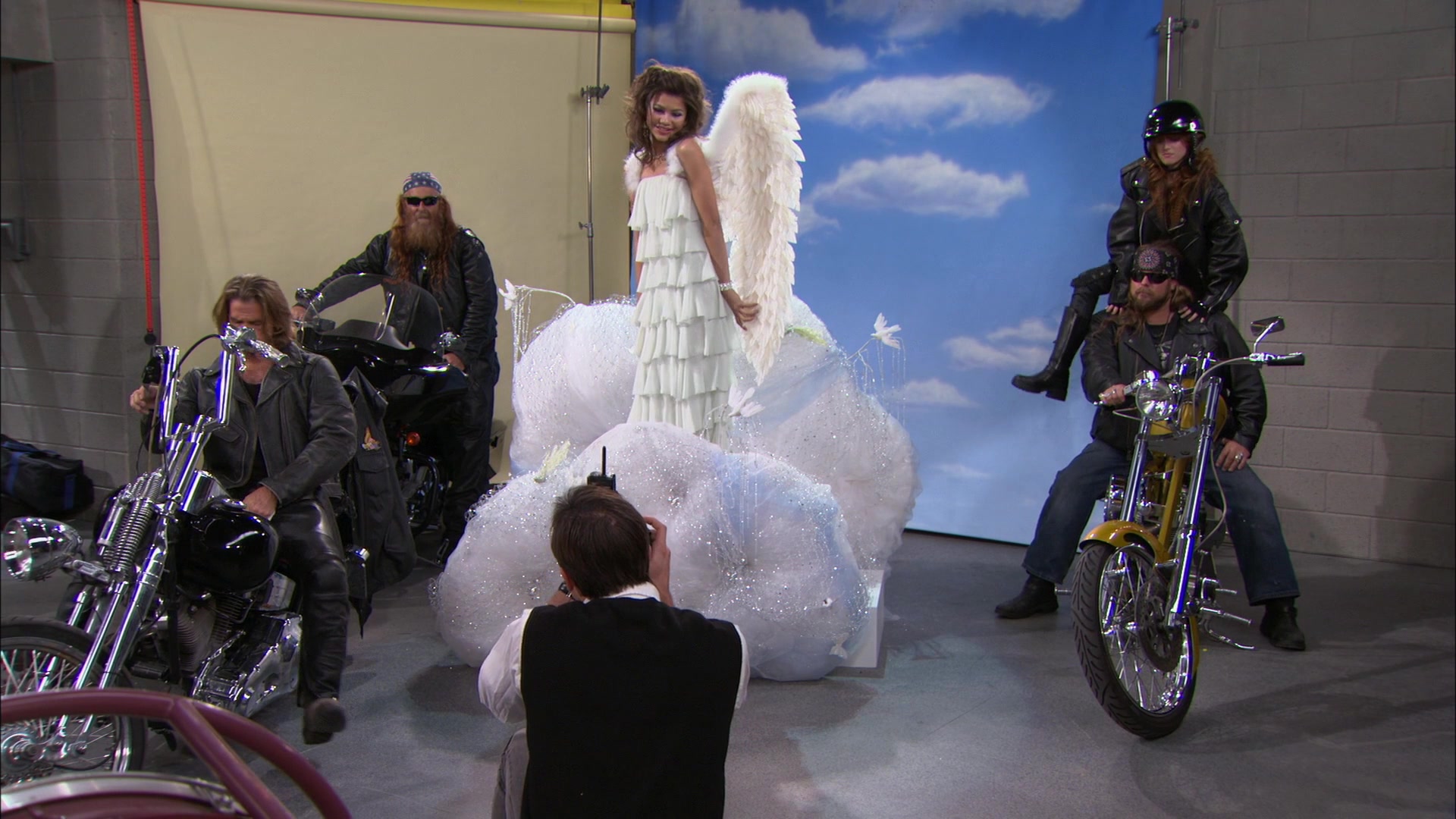 Shake_It_Up_S01E18_1080p_BTD_001489.jpg Shake_It_Up_S01E18_1080p_BTD_001489.jpg