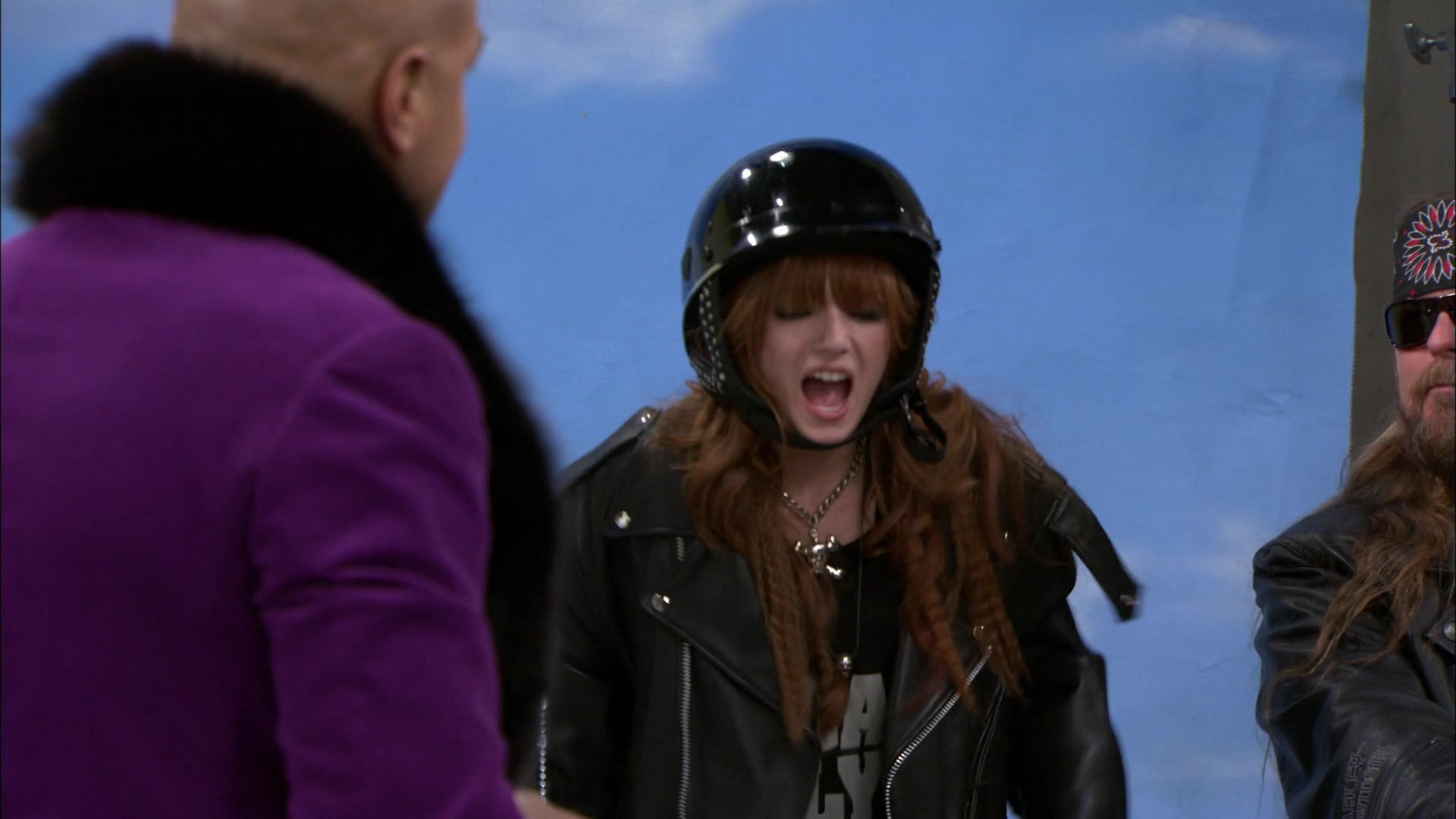Shake_It_Up_S01E18_1080p_BTD_001511.jpg
