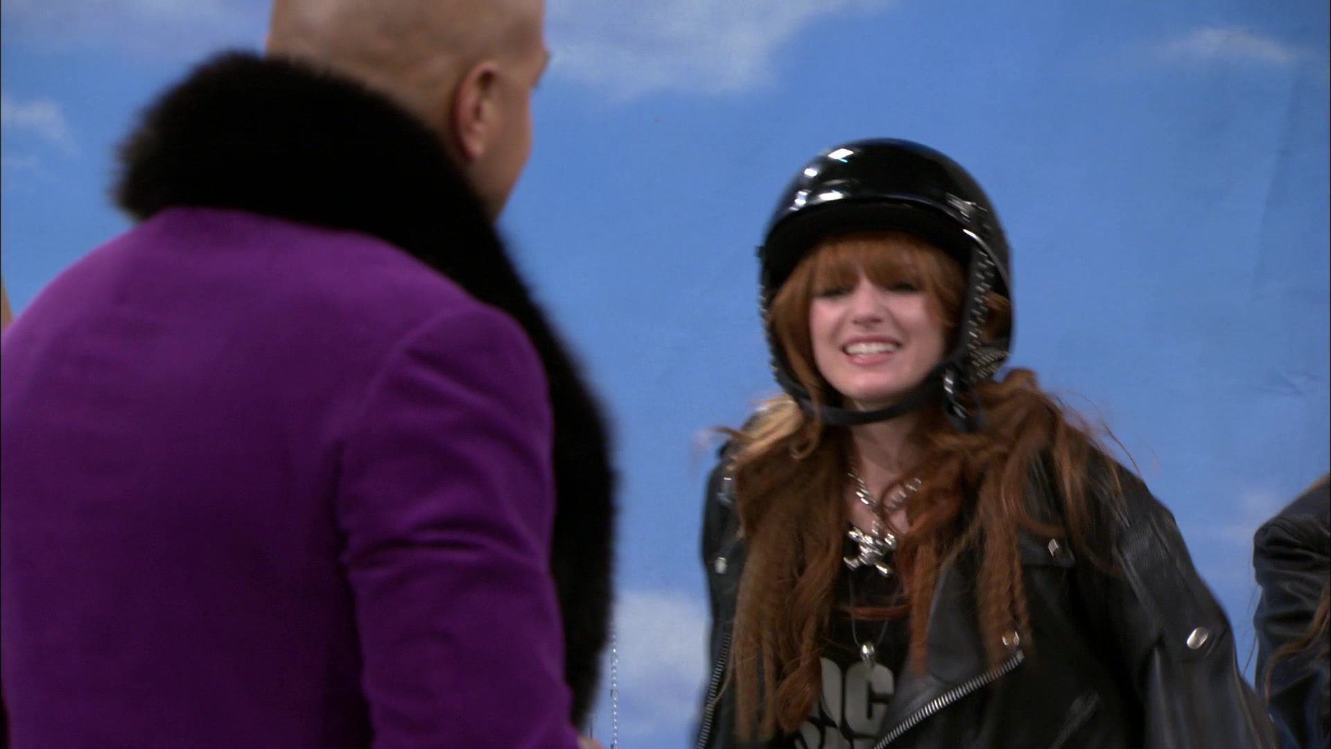 Shake_It_Up_S01E18_1080p_BTD_001512.jpg