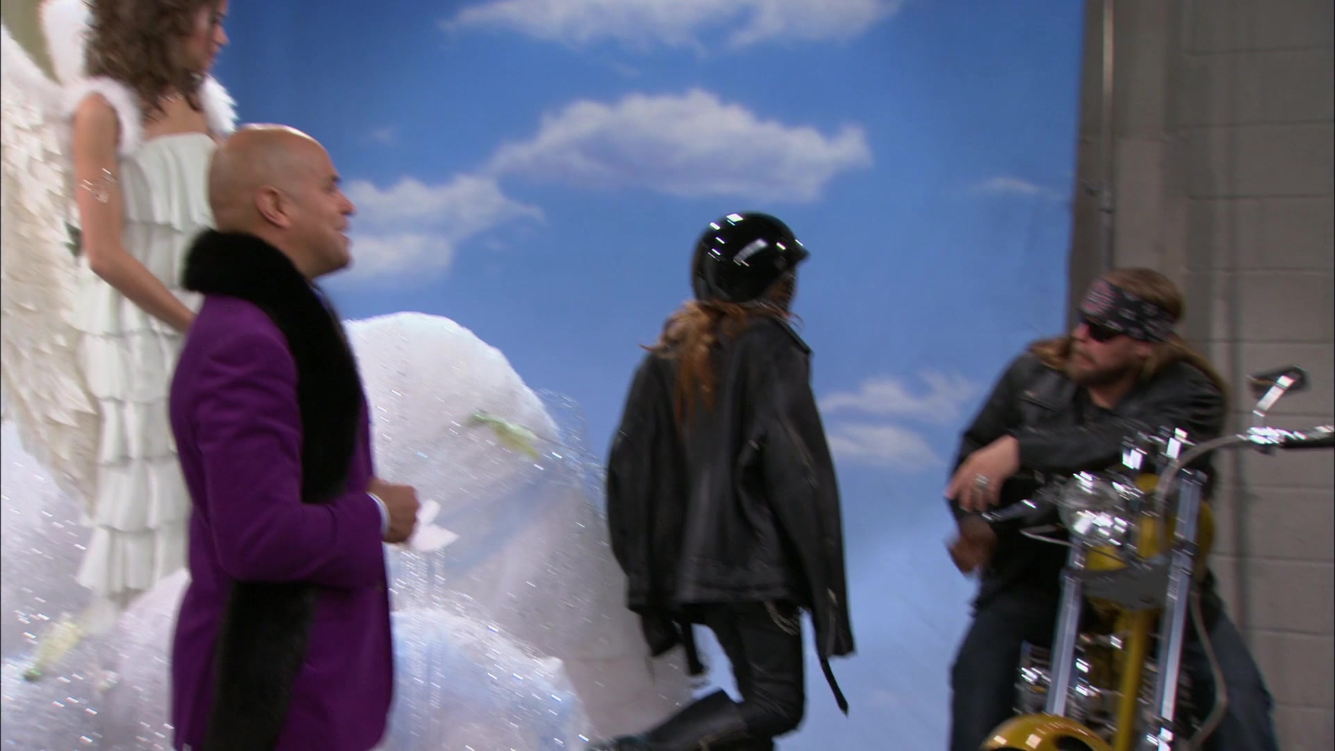 Shake_It_Up_S01E18_1080p_BTD_001604.jpg