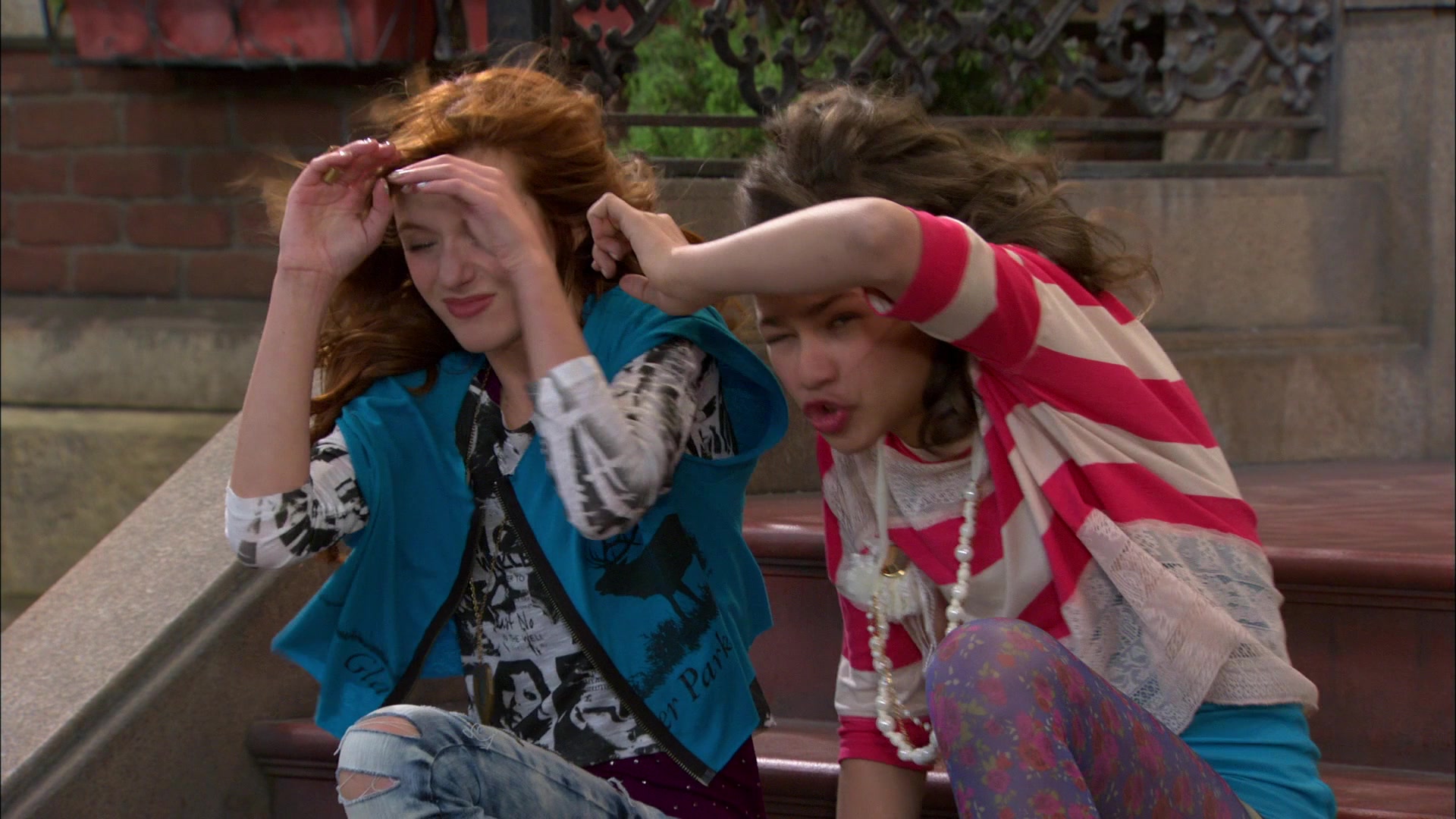 Shake_It_Up_S01E18_1080p_BTD_001708.jpg