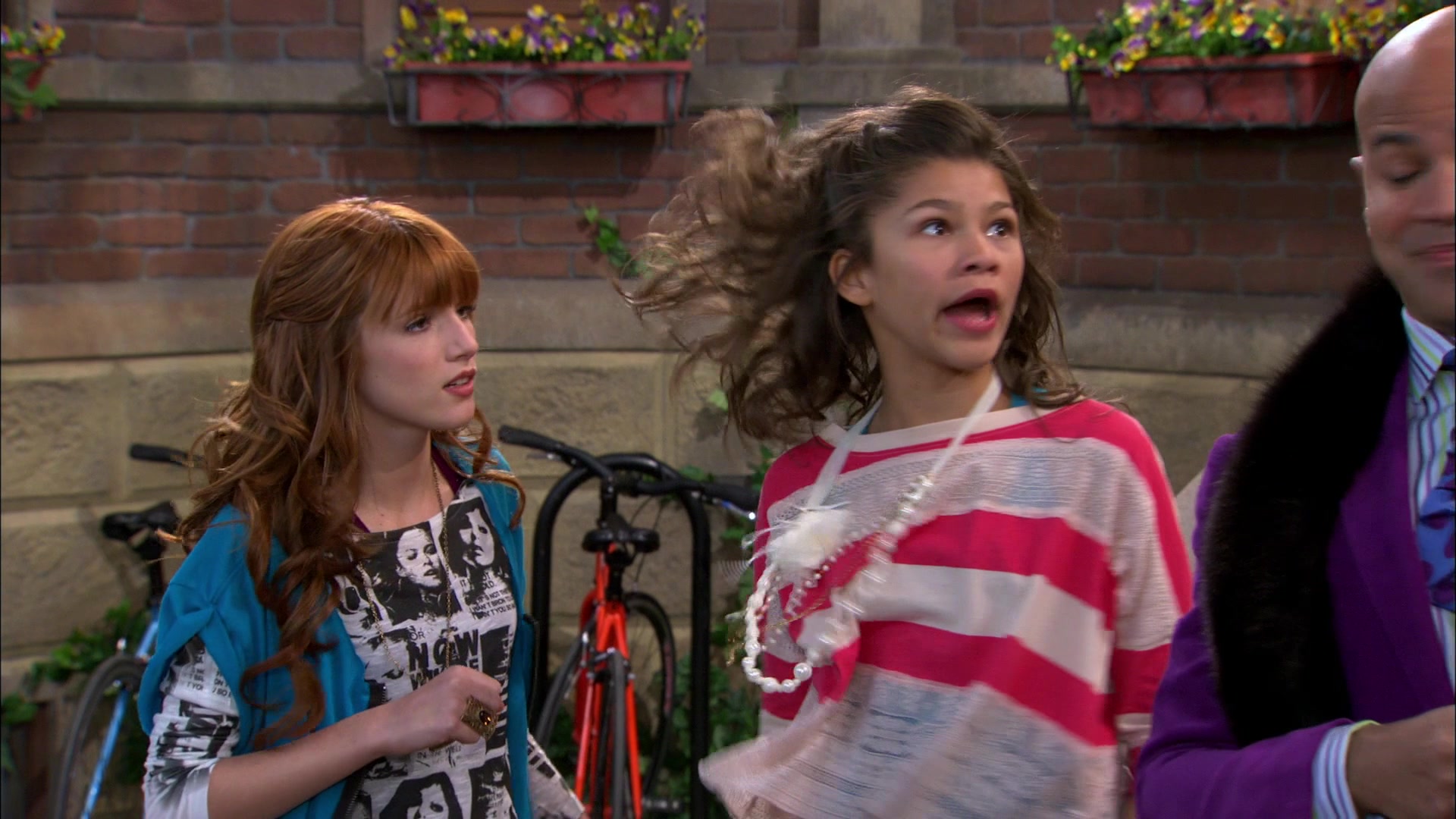 Shake_It_Up_S01E18_1080p_BTD_001777.jpg