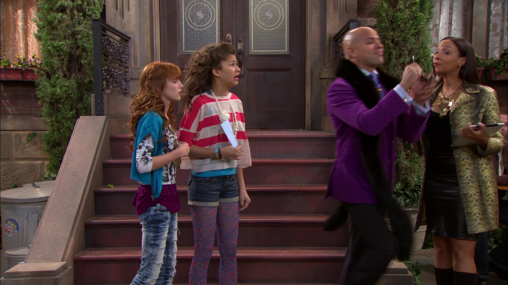 Shake_It_Up_S01E18_1080p_BTD_001789.jpg