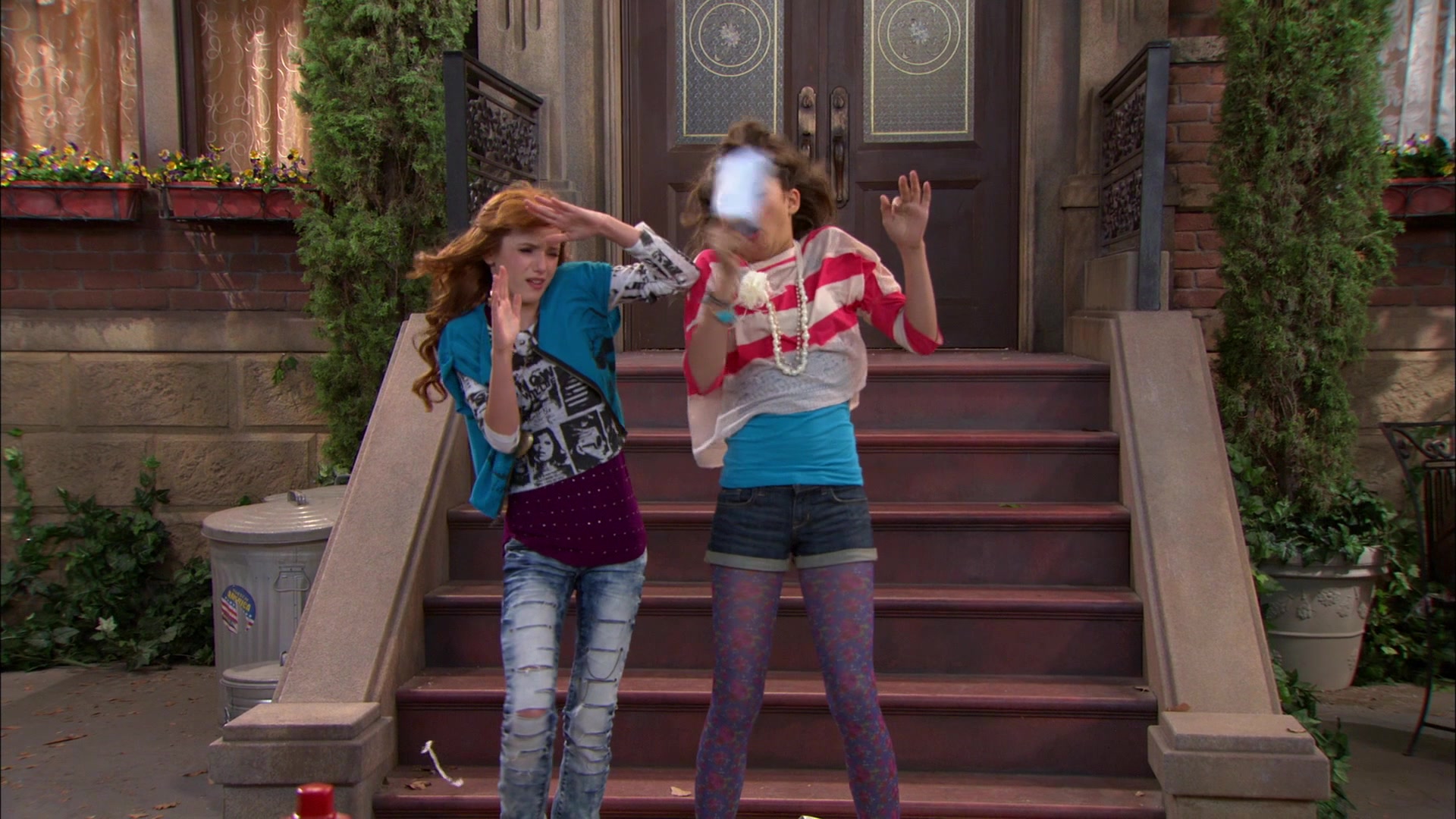 Shake_It_Up_S01E18_1080p_BTD_001800.jpg Shake_It_Up_S01E18_1080p_BTD_001800.jpg