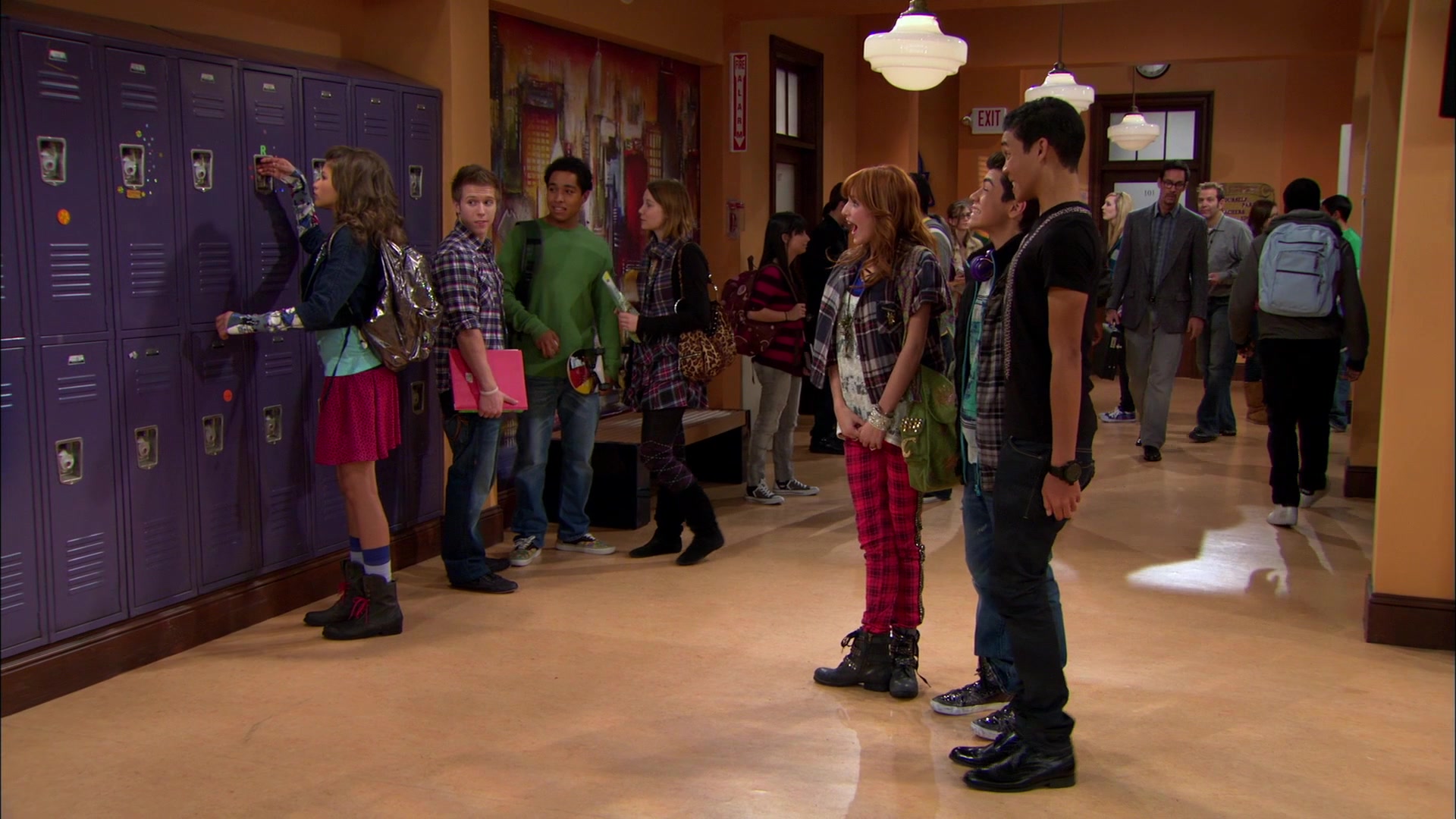 Shake_It_Up_S01E18_1080p_BTD_002141.jpg