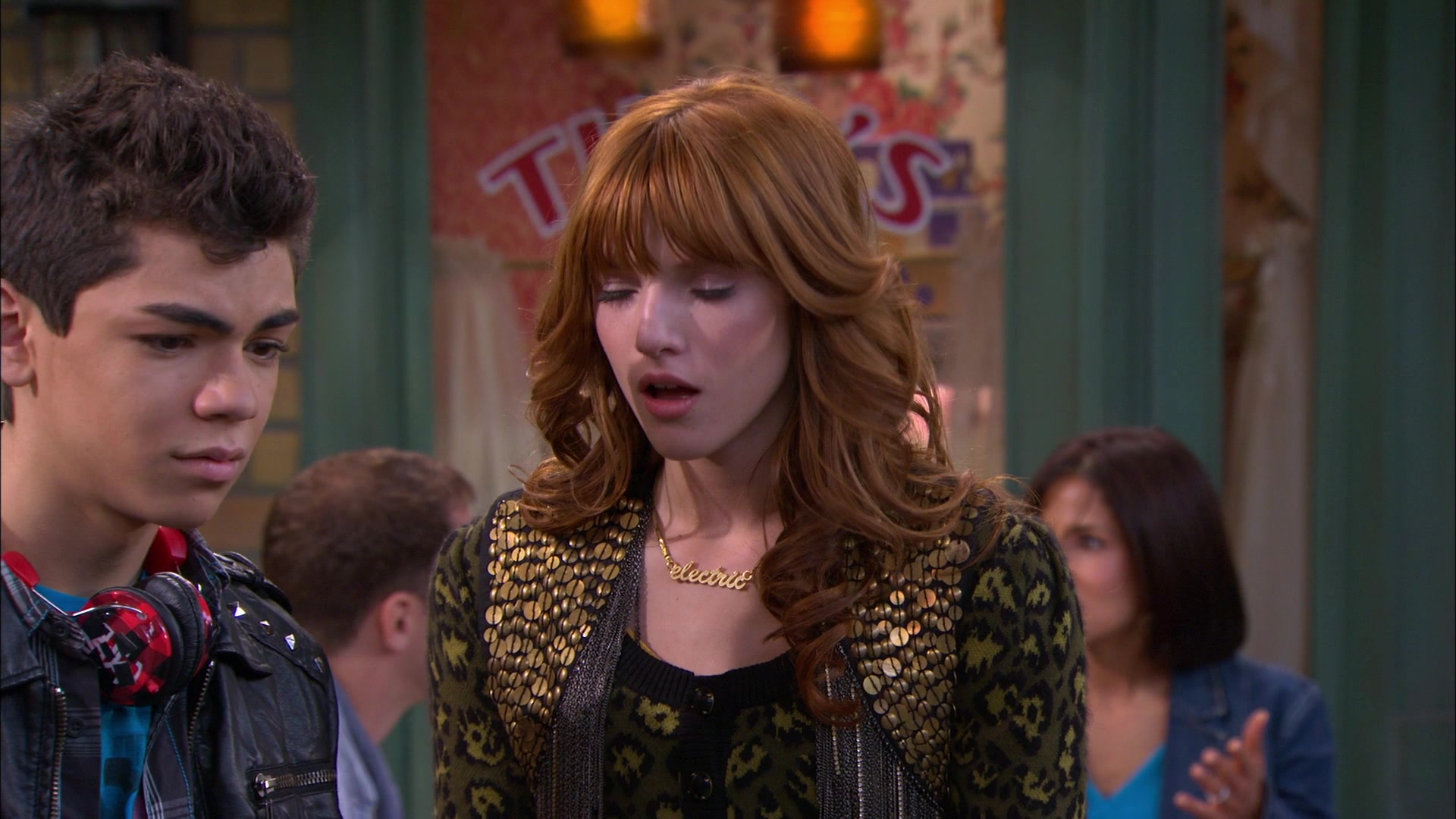 Shake_It_Up_S01E18_1080p_BTD_002548.jpg Shake_It_Up_S01E18_1080p_BTD_002548.jpg