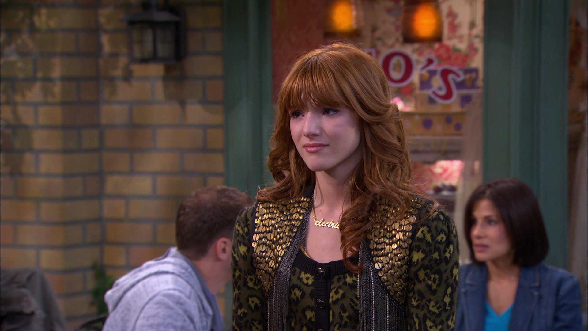 Shake_It_Up_S01E18_1080p_BTD_002607.jpg