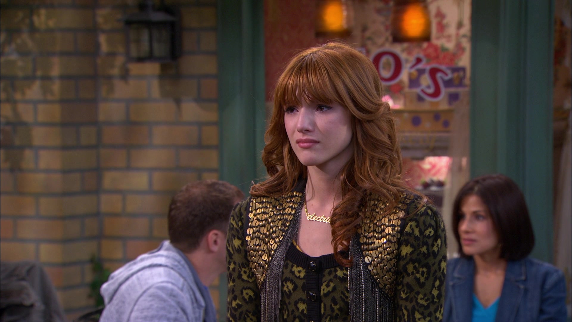 Shake_It_Up_S01E18_1080p_BTD_002609.jpg