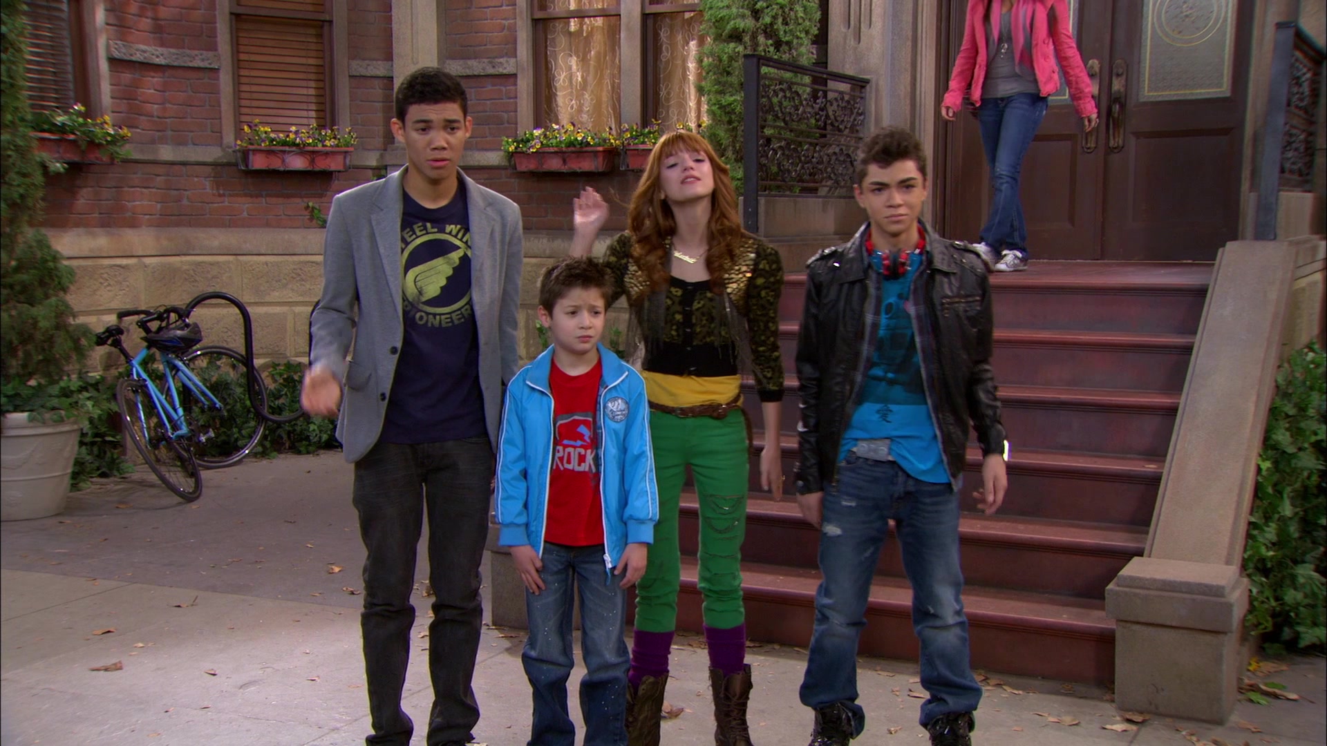 Shake_It_Up_S01E18_1080p_BTD_002715.jpg