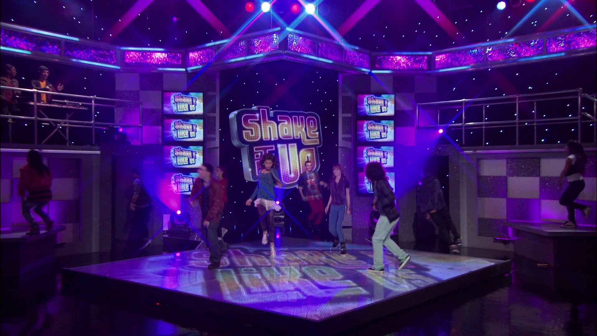 Shake_It_Up_S01E19_1080p_000063.jpg