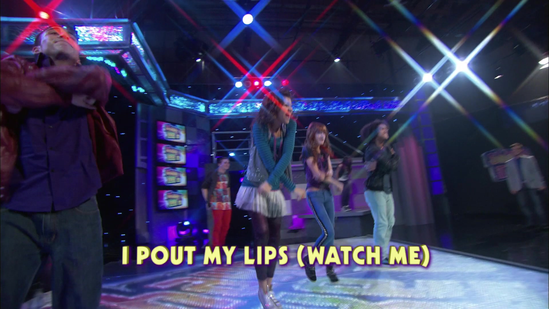 Shake_It_Up_S01E19_1080p_000087.jpg