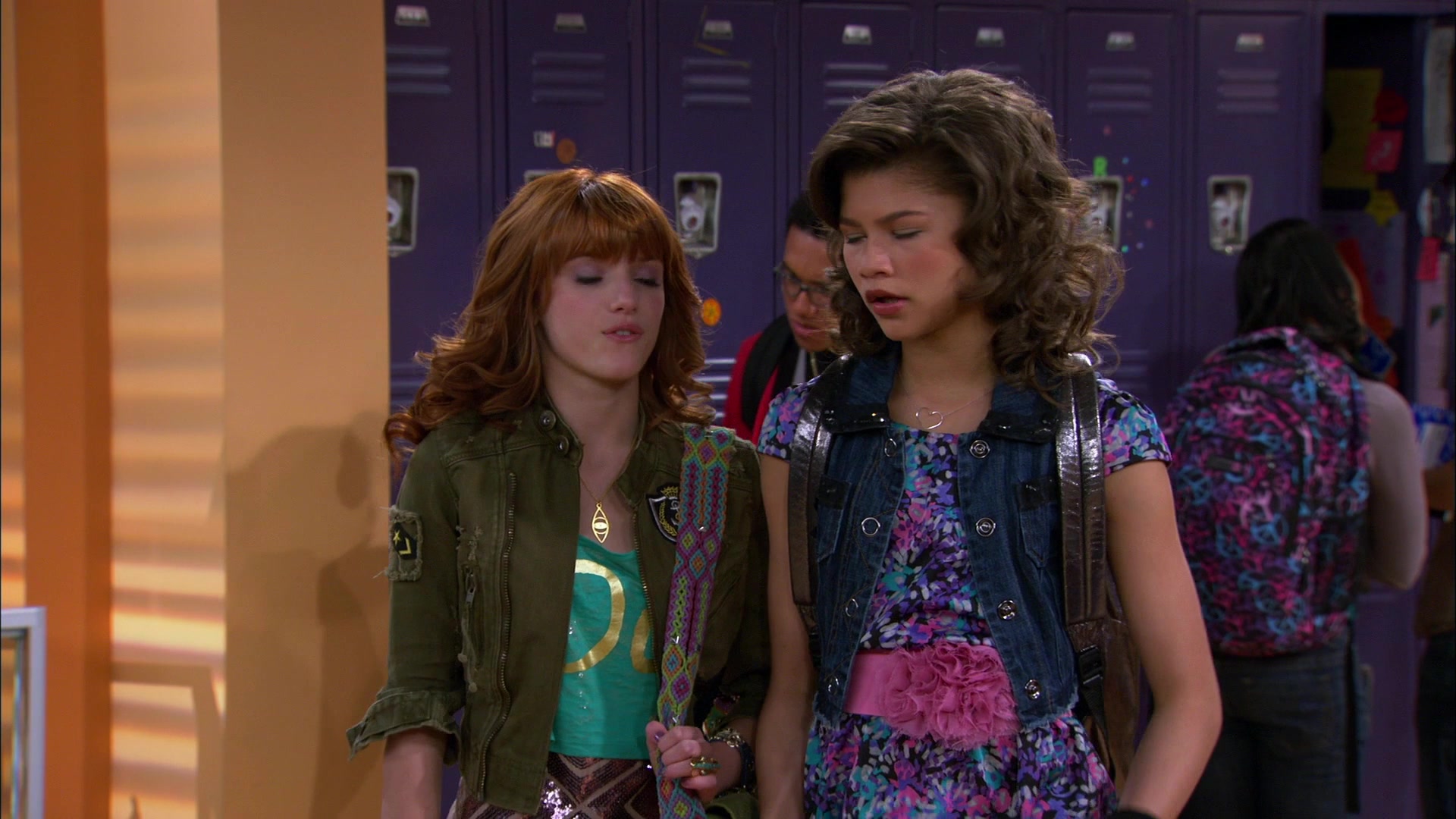 Shake_It_Up_S01E19_1080p_000375.jpg