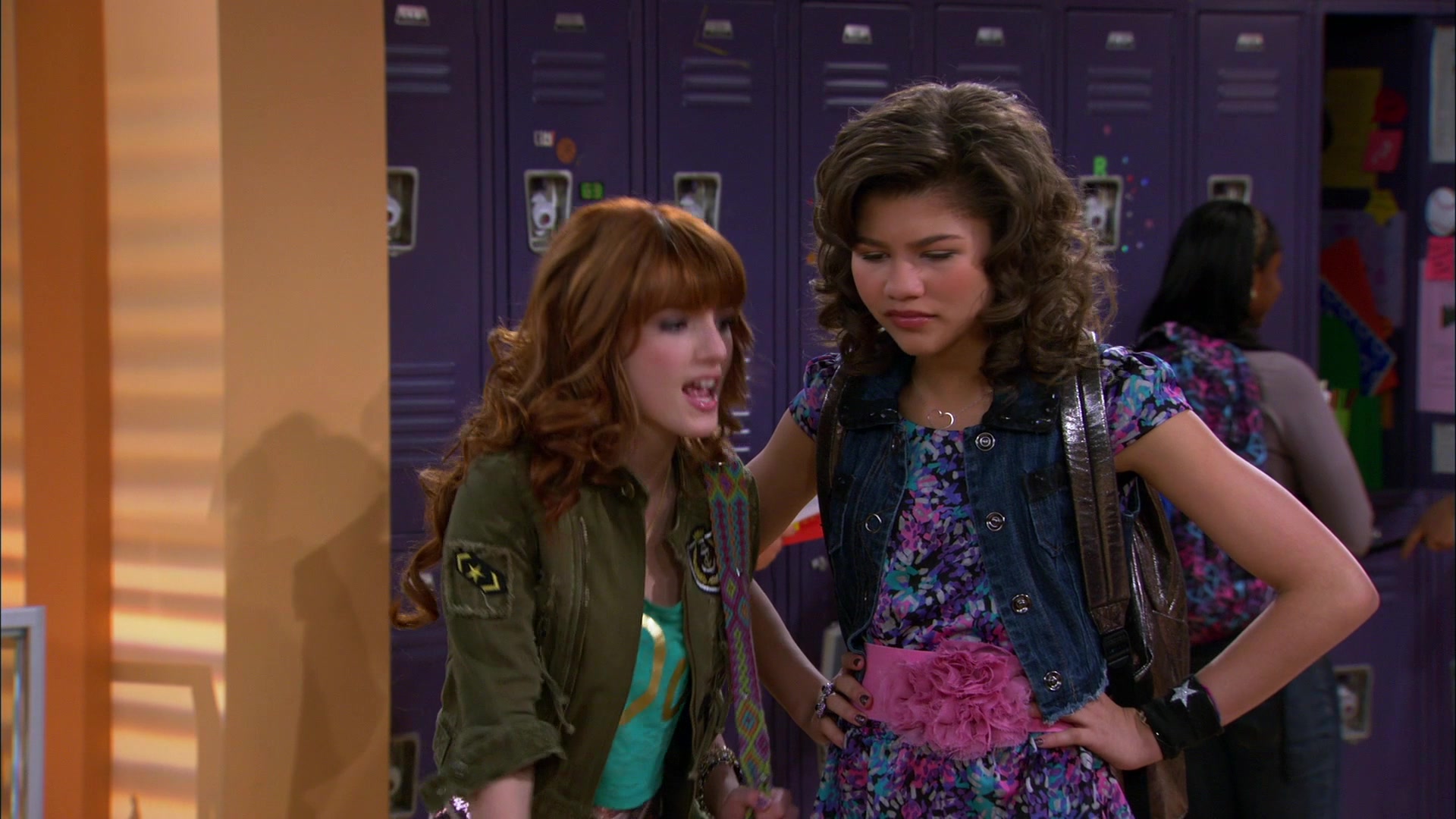 Shake_It_Up_S01E19_1080p_000381.jpg
